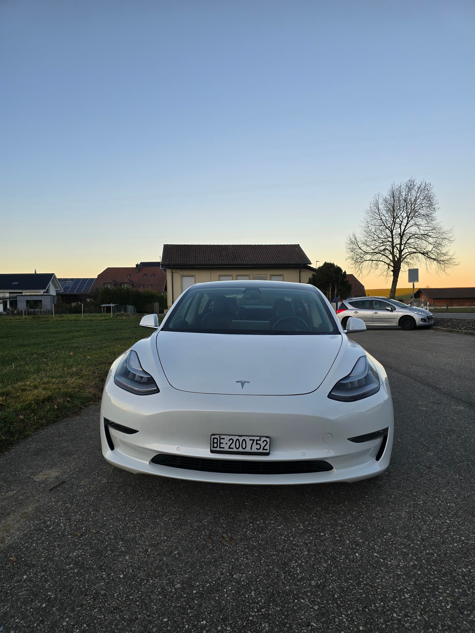 TESLA Model 3 Long Range Dual Motor AWD-image-1