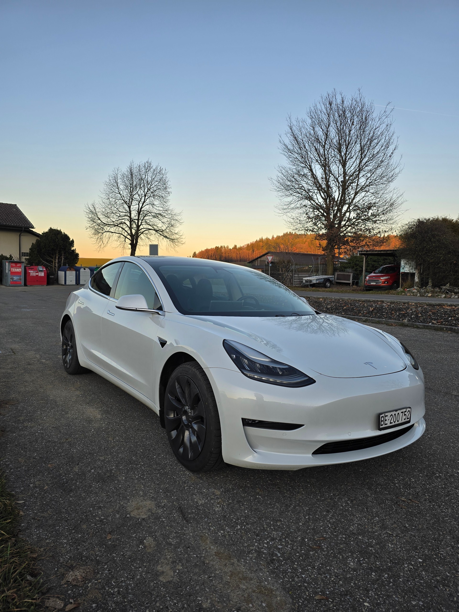 TESLA Model 3 Long Range Dual Motor AWD-image-2