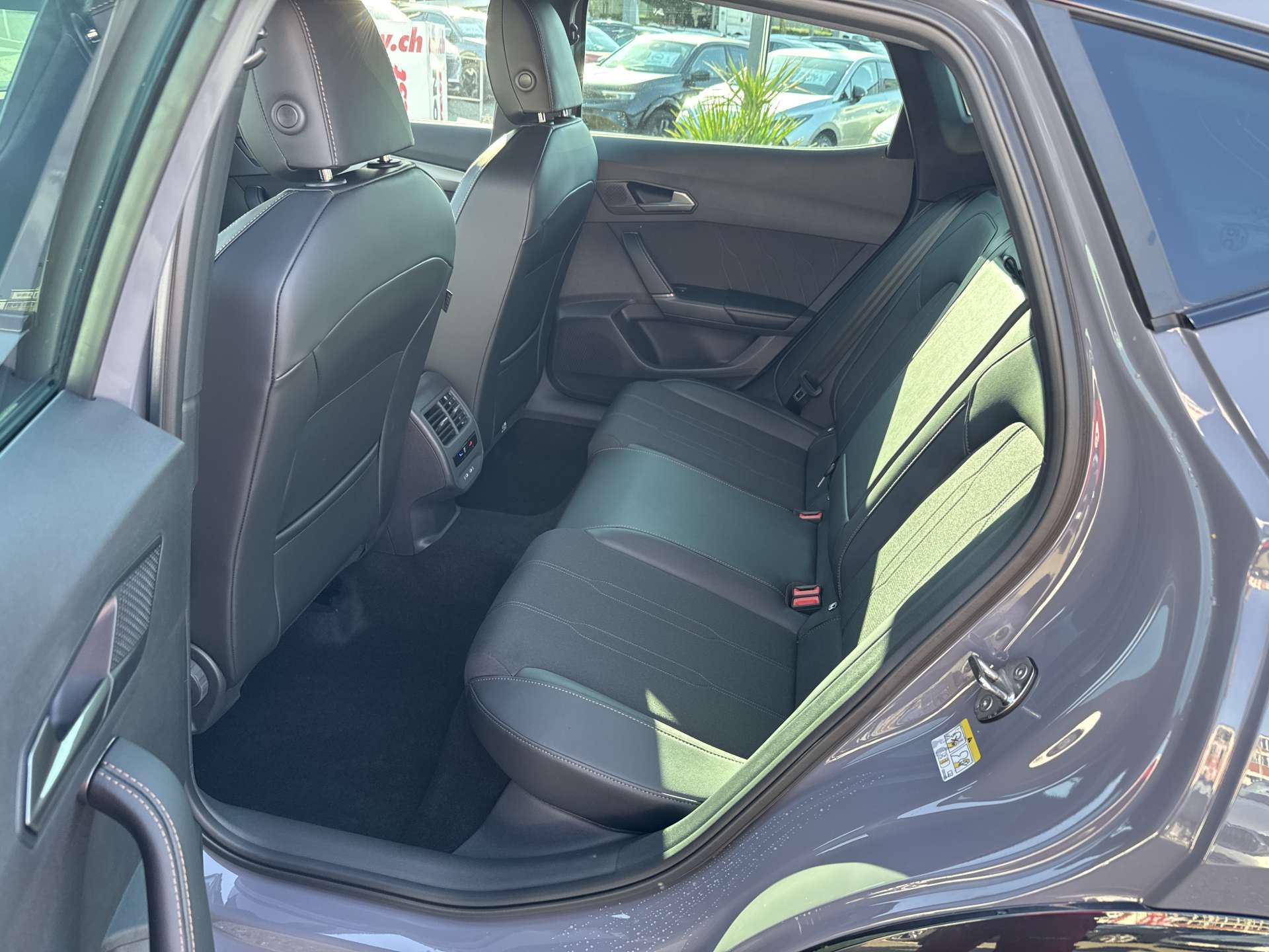 CUPRA Formentor 1.5 TSi DSG-Automat-image-6