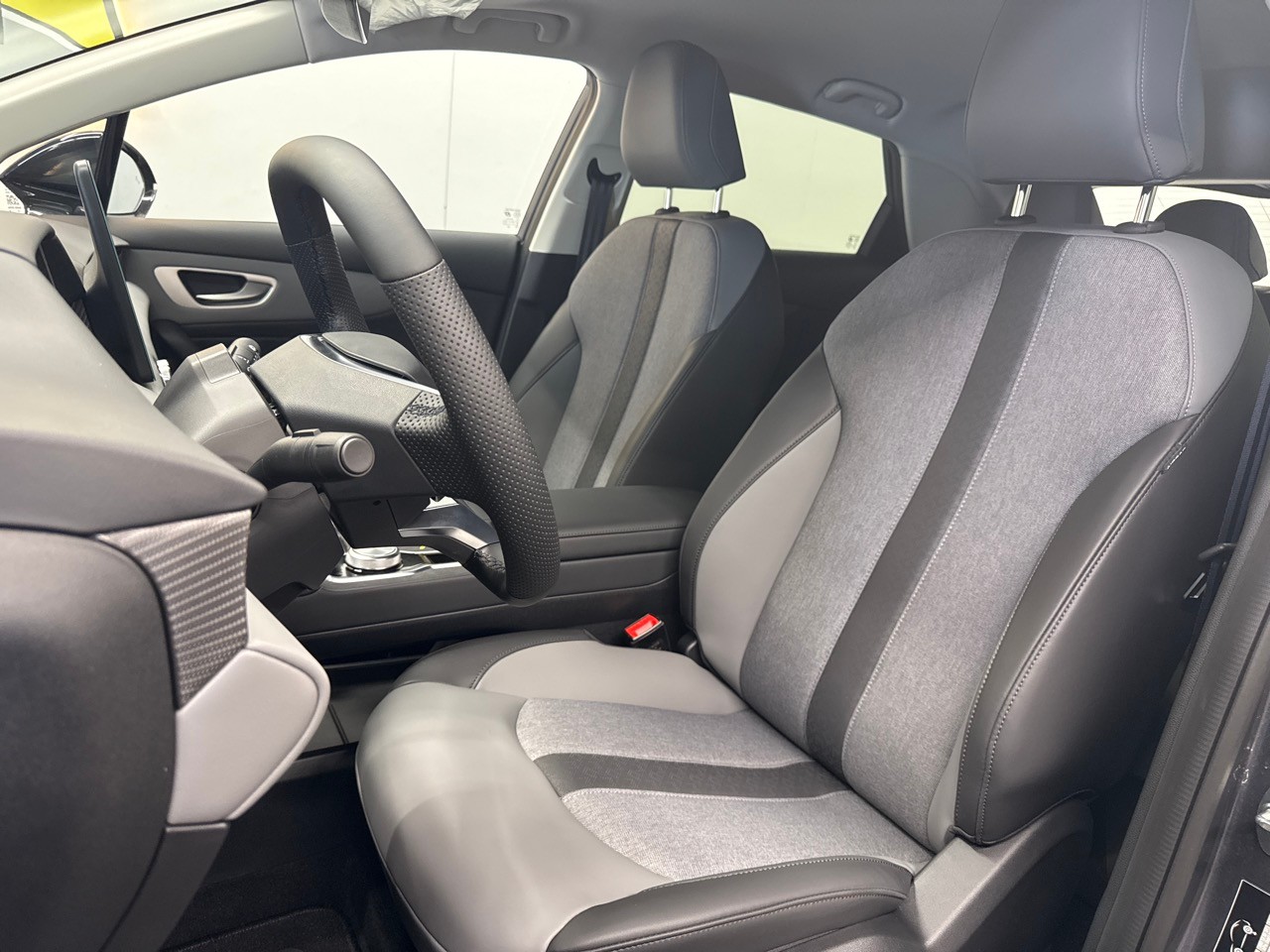 MG 4 EV 64kWh Comfort-image-1