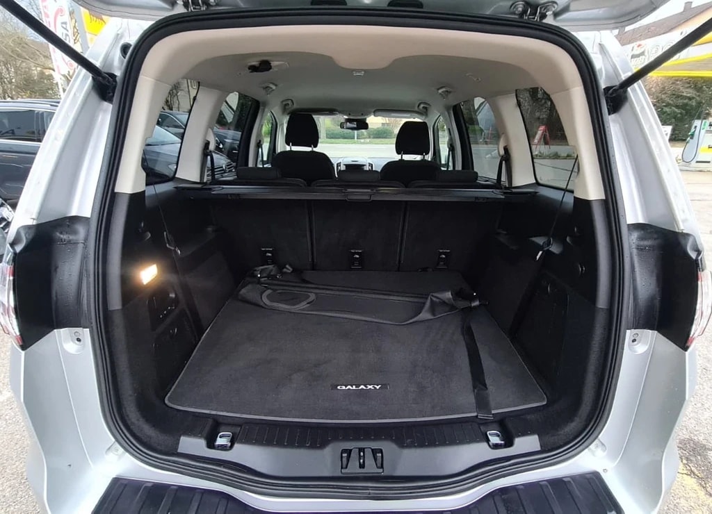 FORD Galaxy 2.5 FHEV Trend 7Pl CVT ** 7-Plätzer ** Gr-Navi ** RF-Kamera ** Totwinkel-Assistent ** Modell 2022**-image-7