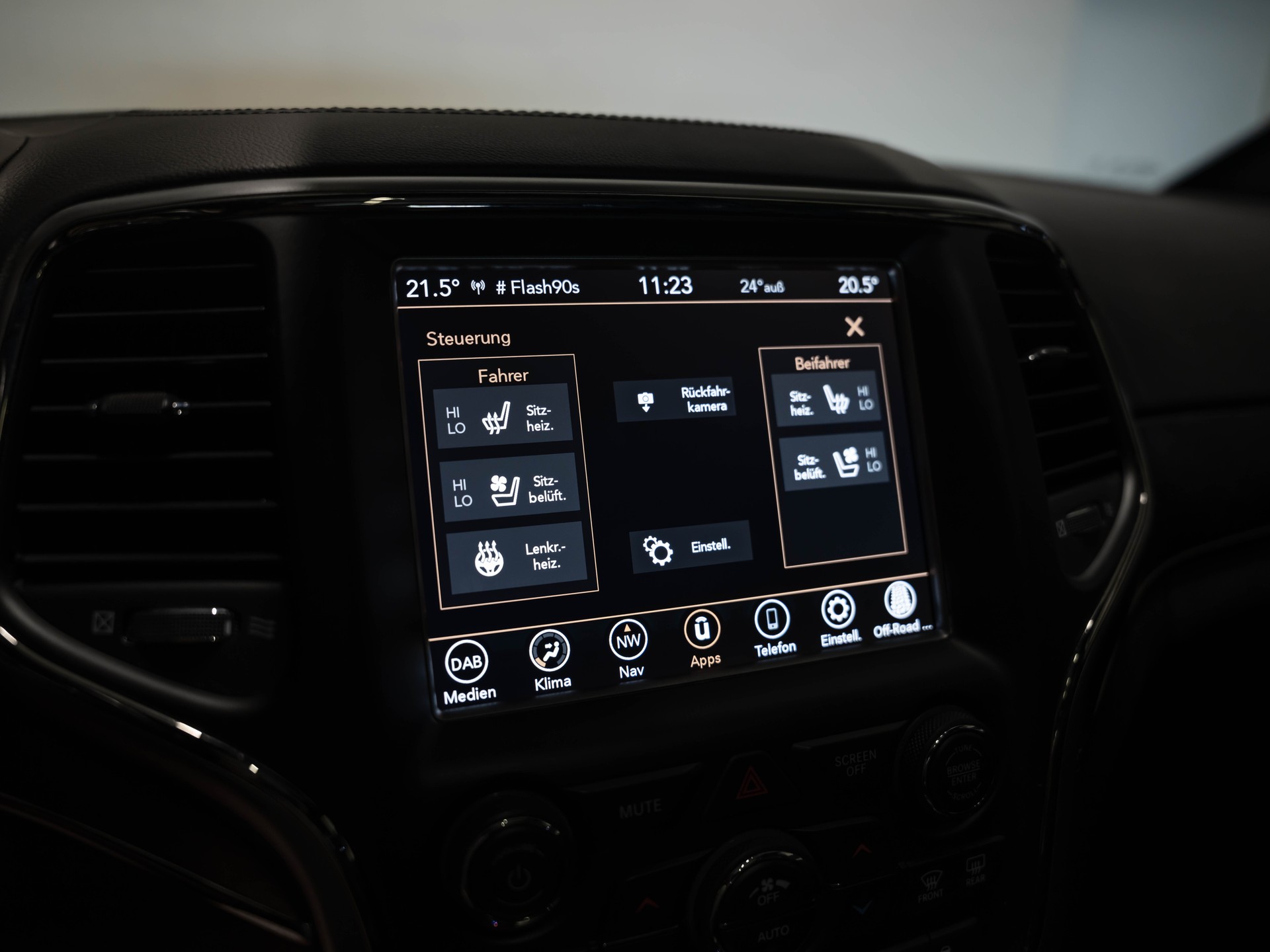 JEEP Grand Cherokee 3.0 CRD S Automatic-image-37