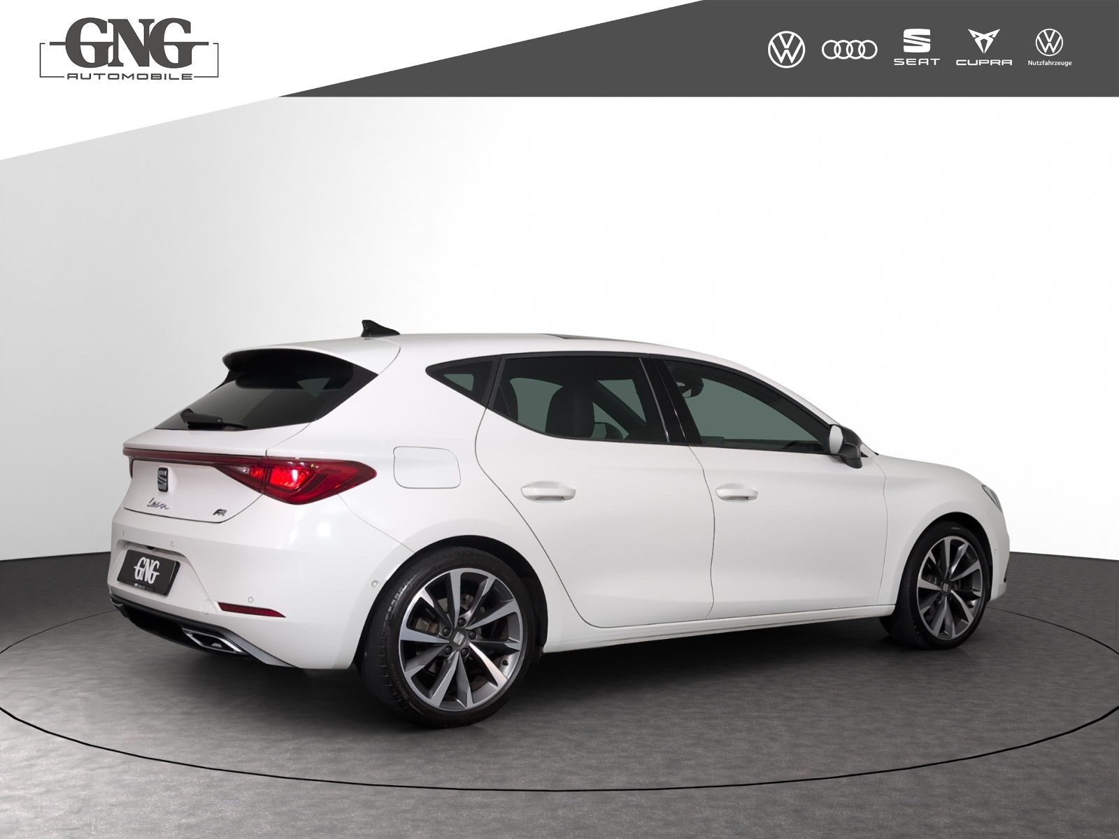 SEAT Leon 1.5 eTSI mHEV DSG FR-image-2