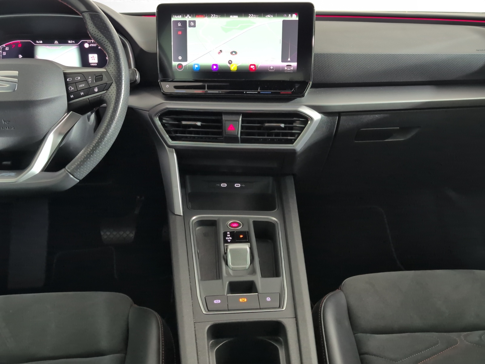 SEAT Leon 1.5 eTSI mHEV DSG FR-image-10