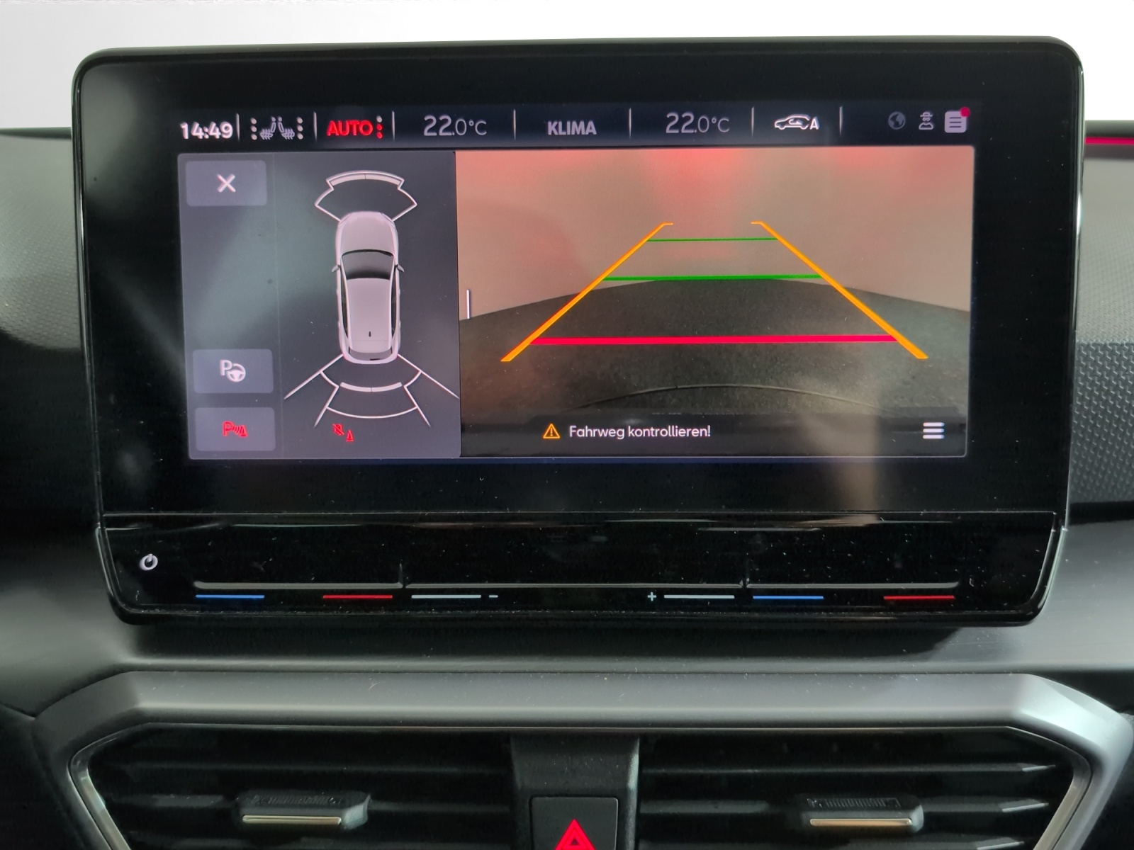 SEAT Leon 1.5 eTSI mHEV DSG FR-image-12