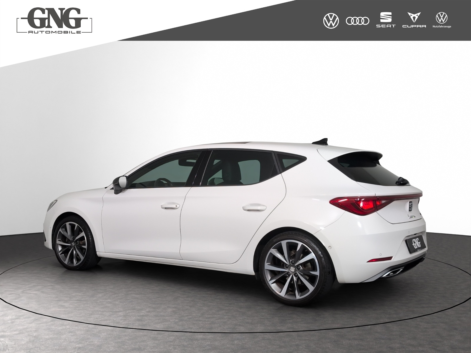 SEAT Leon 1.5 eTSI mHEV DSG FR-image-1