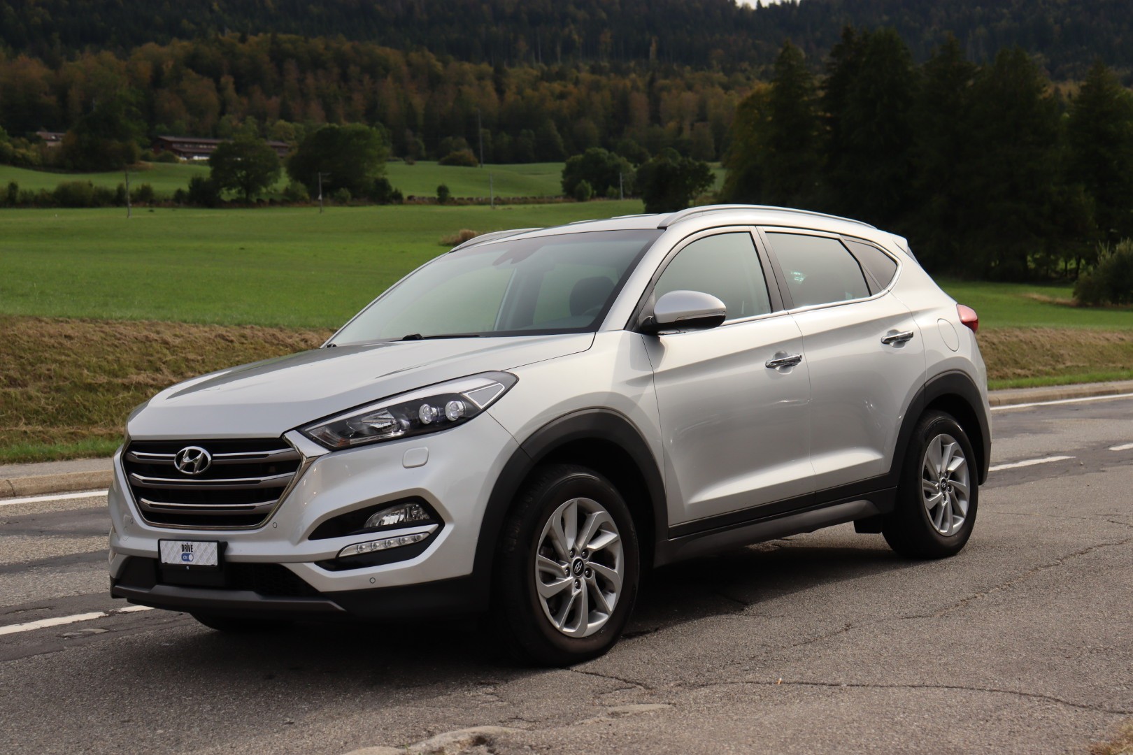 HYUNDAI Tucson 2.0 CRDI Vertex 4WD • Expertise • Véhicule CH • Garantie-image-3