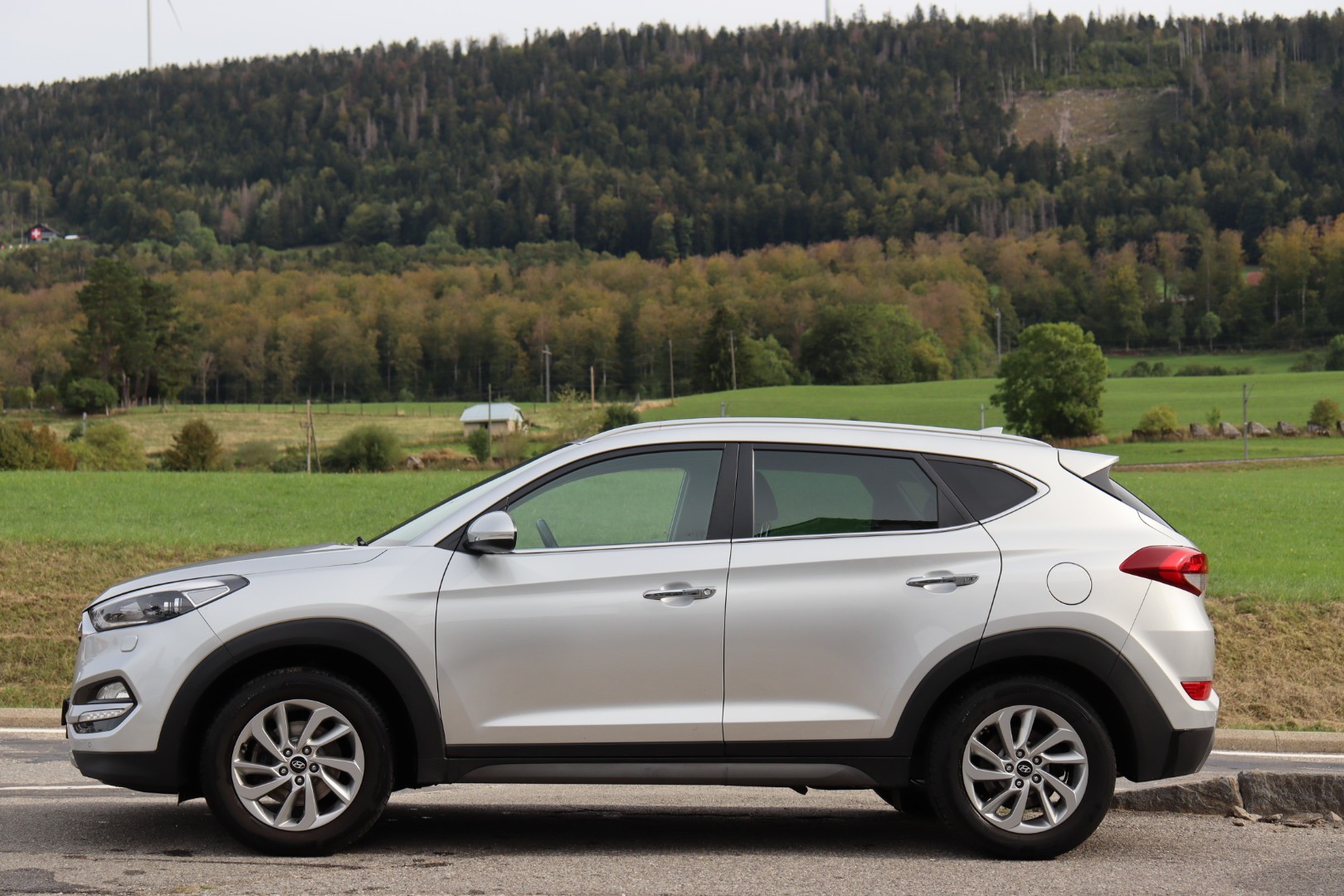 HYUNDAI Tucson 2.0 CRDI Vertex 4WD • Expertise • Véhicule CH • Garantie-image-4