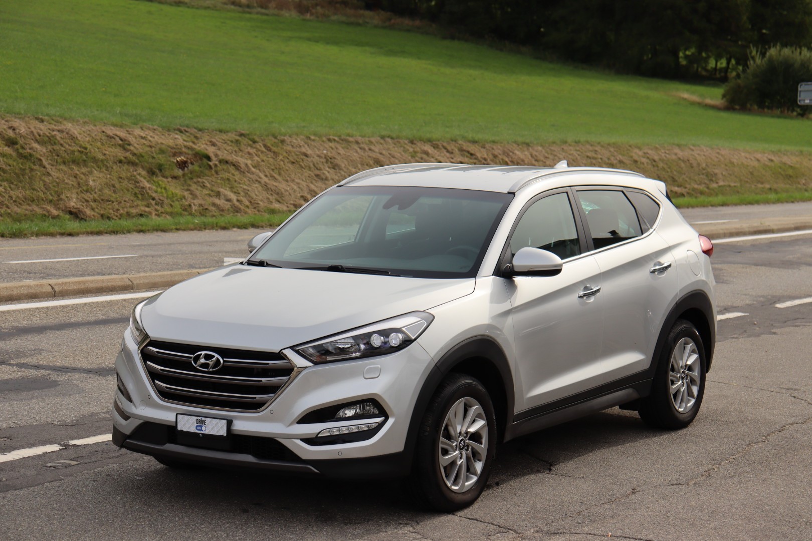 HYUNDAI Tucson 2.0 CRDI Vertex 4WD • Expertise • Véhicule CH • Garantie-image-2