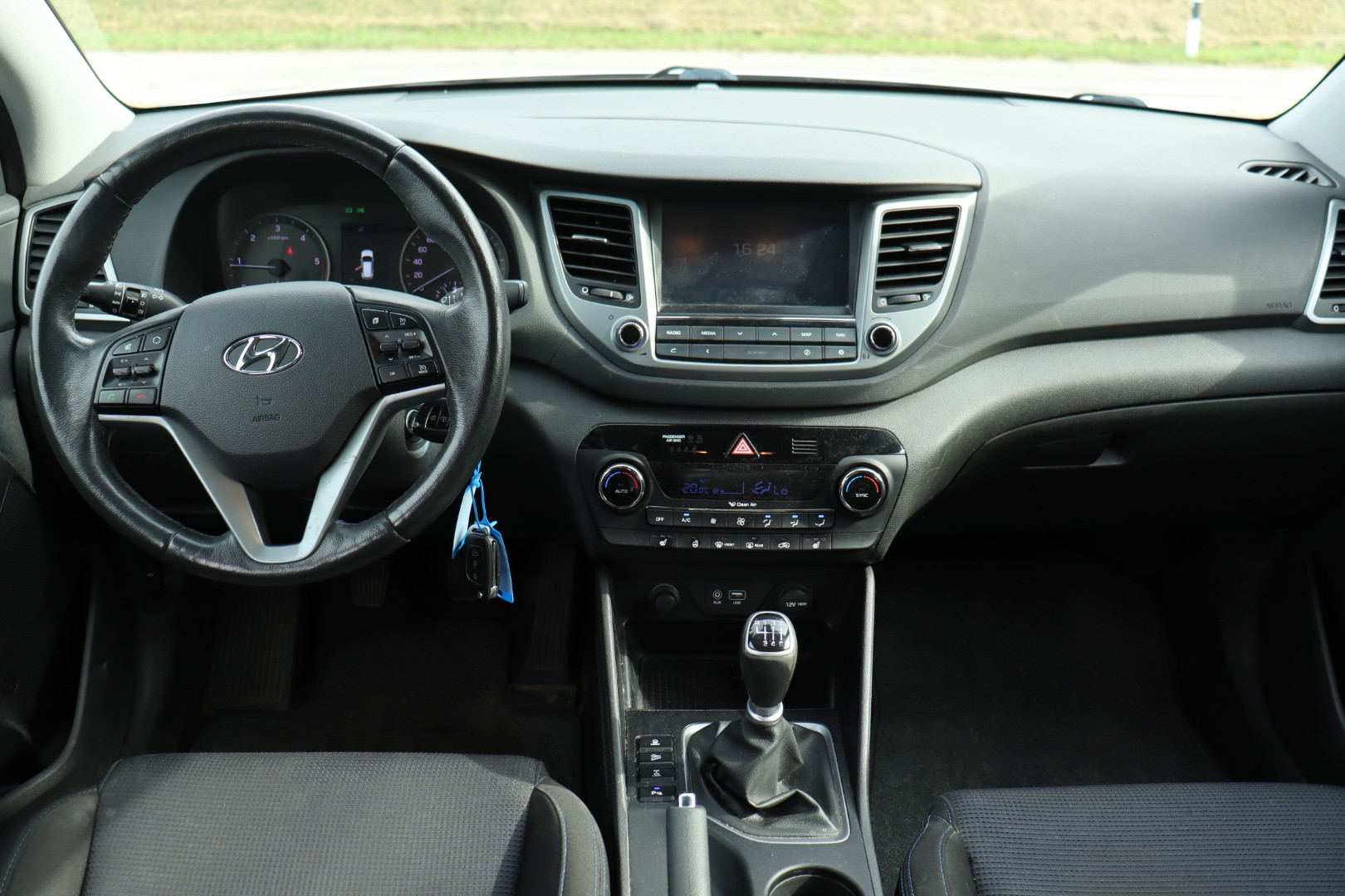 HYUNDAI Tucson 2.0 CRDI Vertex 4WD • Expertise • Véhicule CH • Garantie-image-9