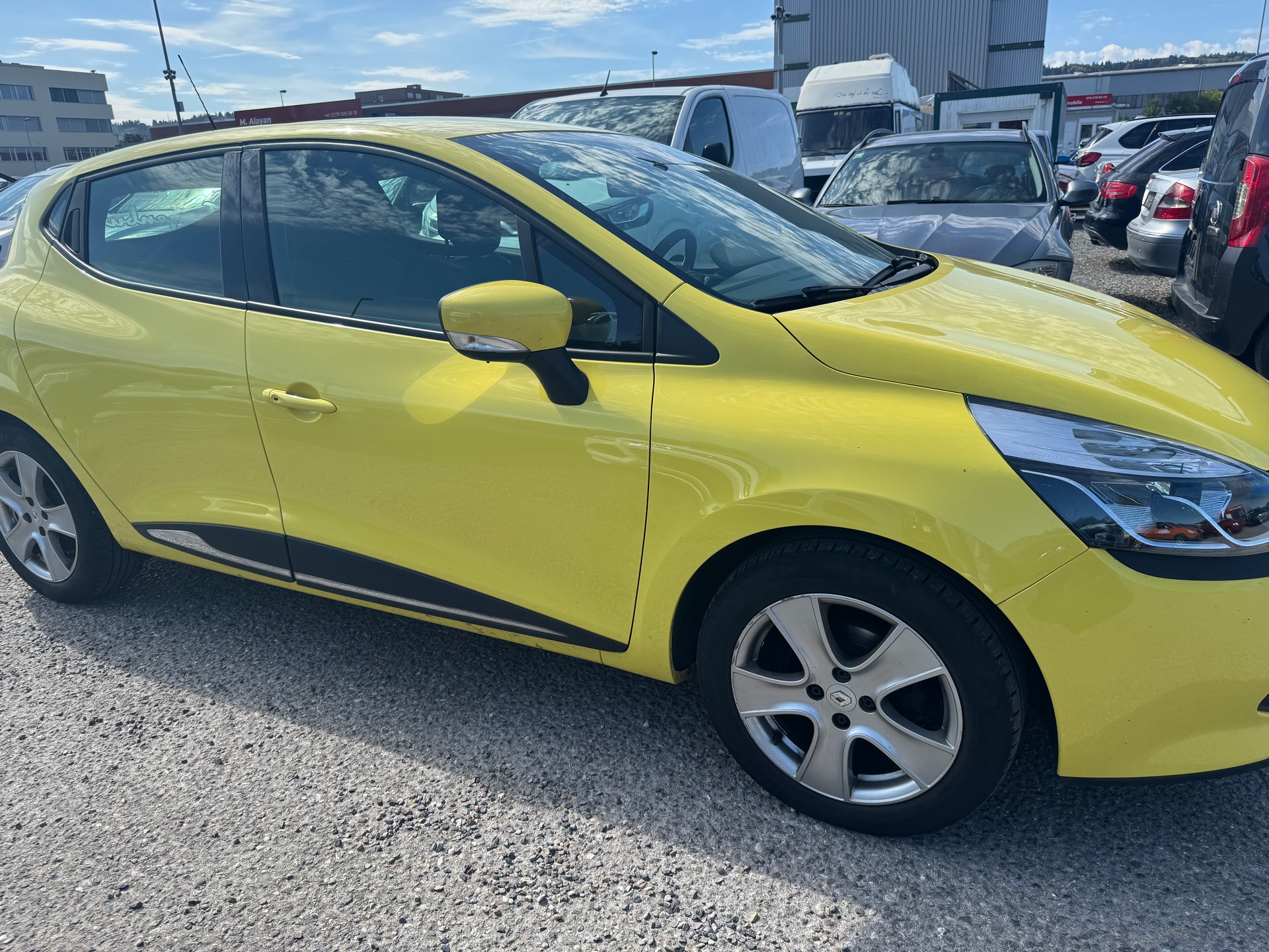 RENAULT Clio 0.9 12V Dynamique-image-1