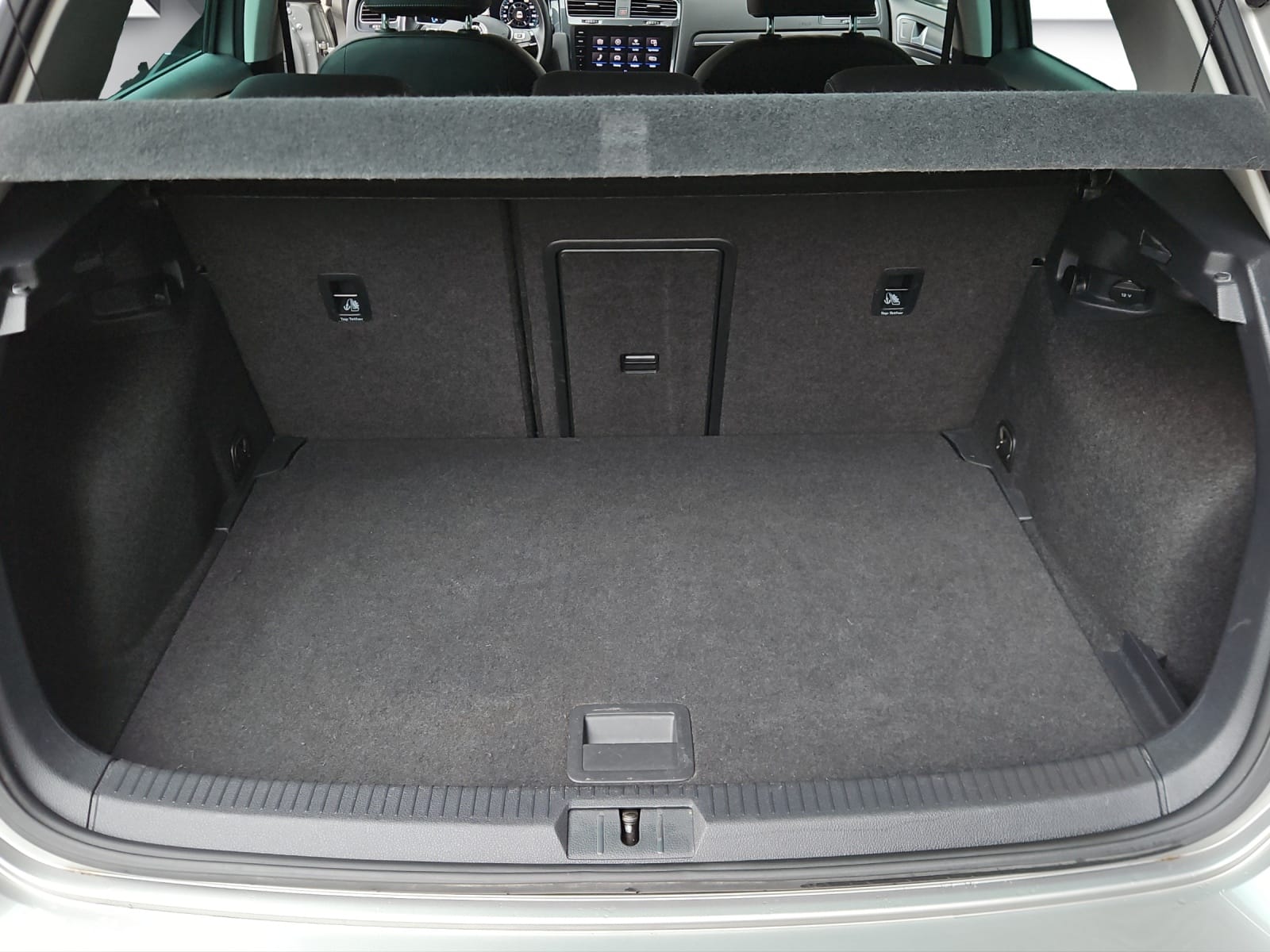 VW VW e-Golf-image-11