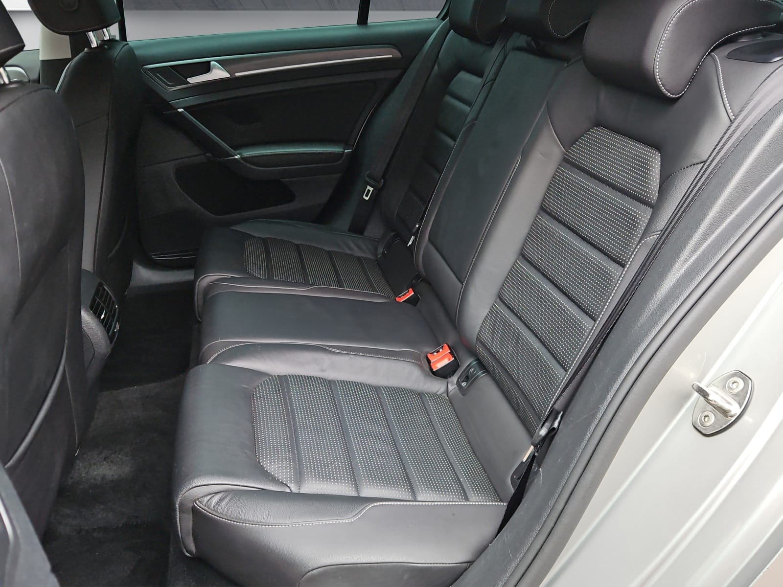 VW VW e-Golf-image-10