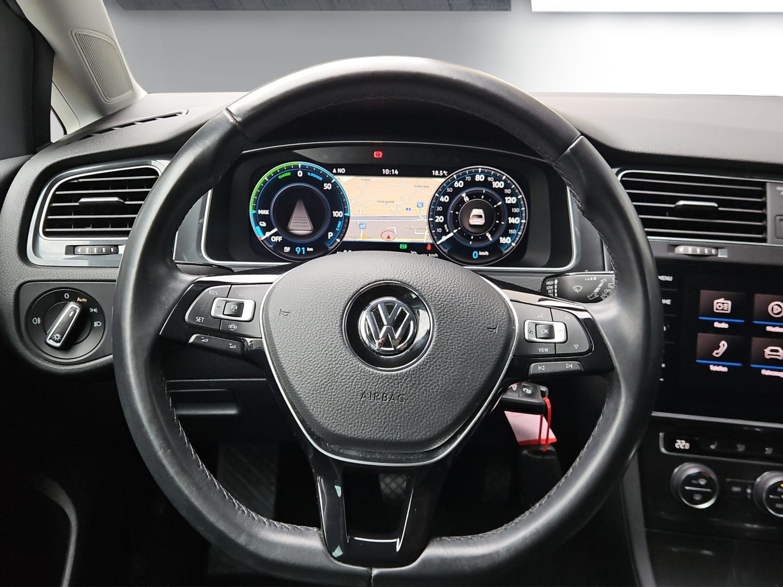 VW VW e-Golf-image-7