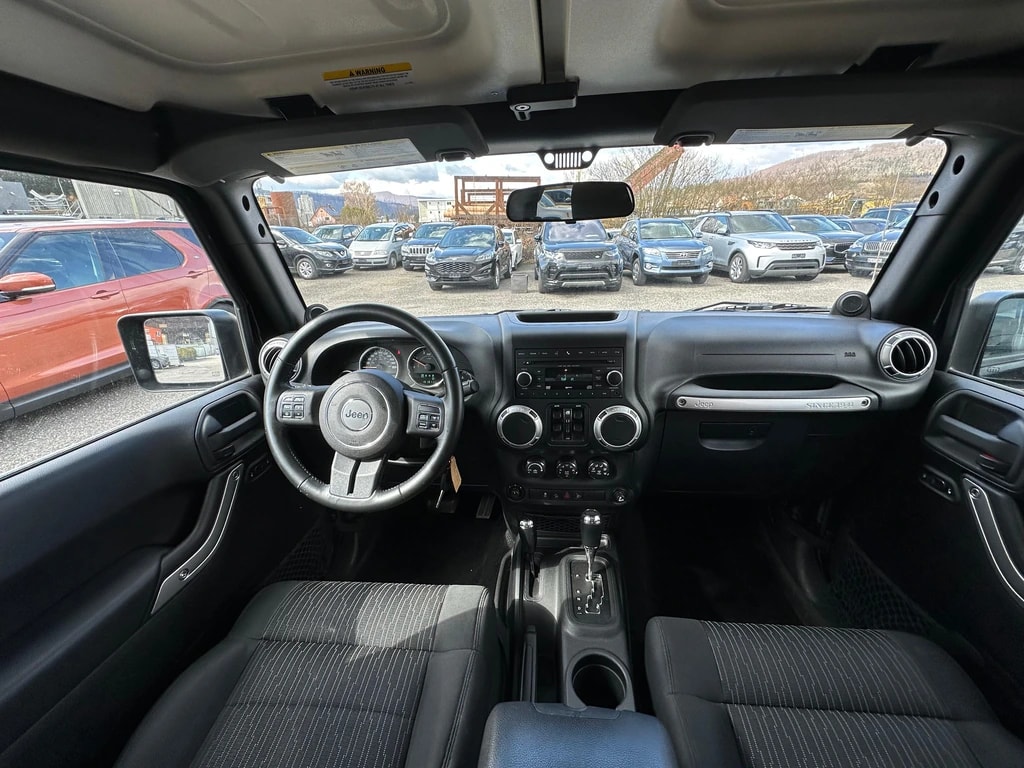 JEEP Wrangler 2.8CRD Unlimited Sahara Automatic-image-7