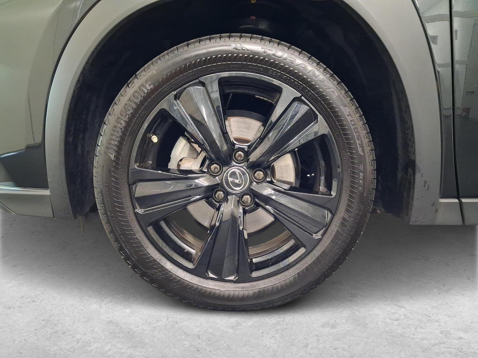 LEXUS UX 250h Kuro-image-15