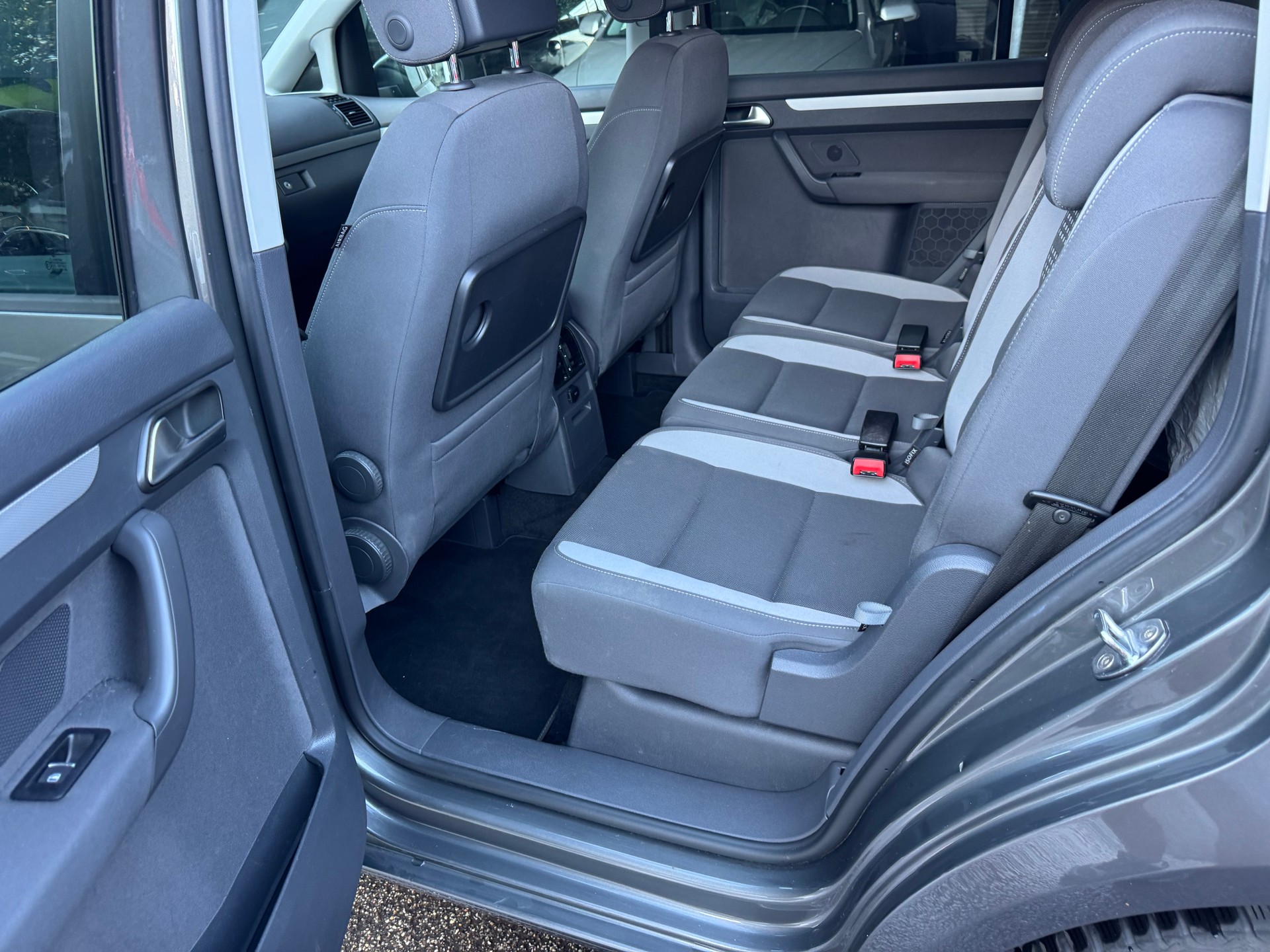 VW Touran 1.4 TSI Cup DSG-image-10