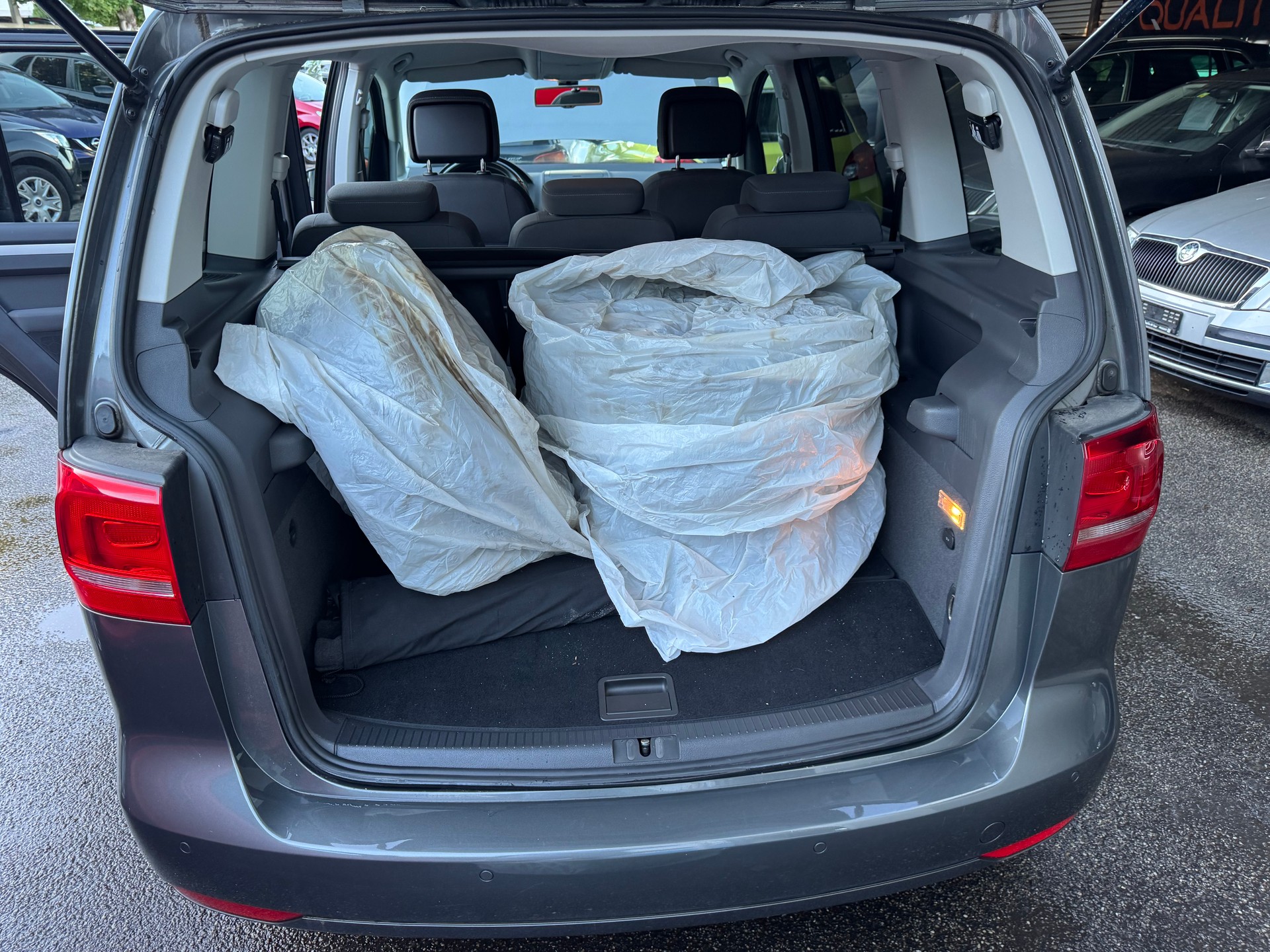 VW Touran 1.4 TSI Cup DSG-image-13