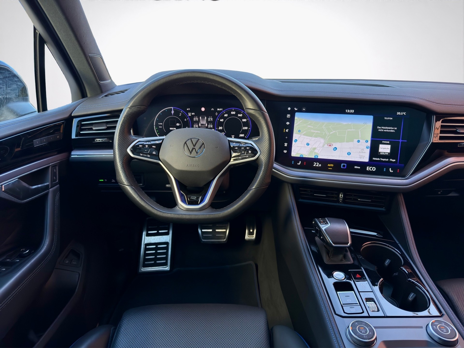 VW Touareg 3.0 TSI eHybrid R-Line Tiptronic-image-12