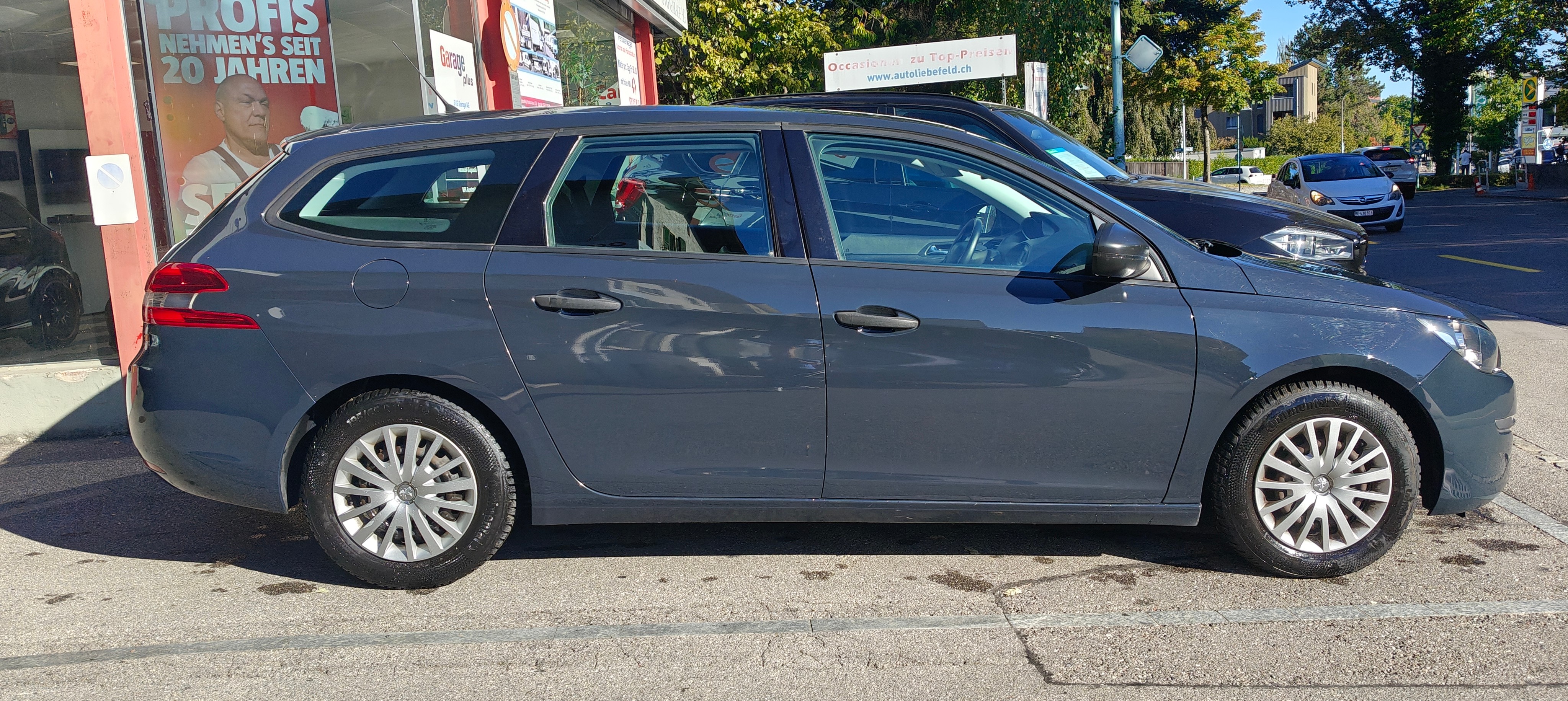 Car photo