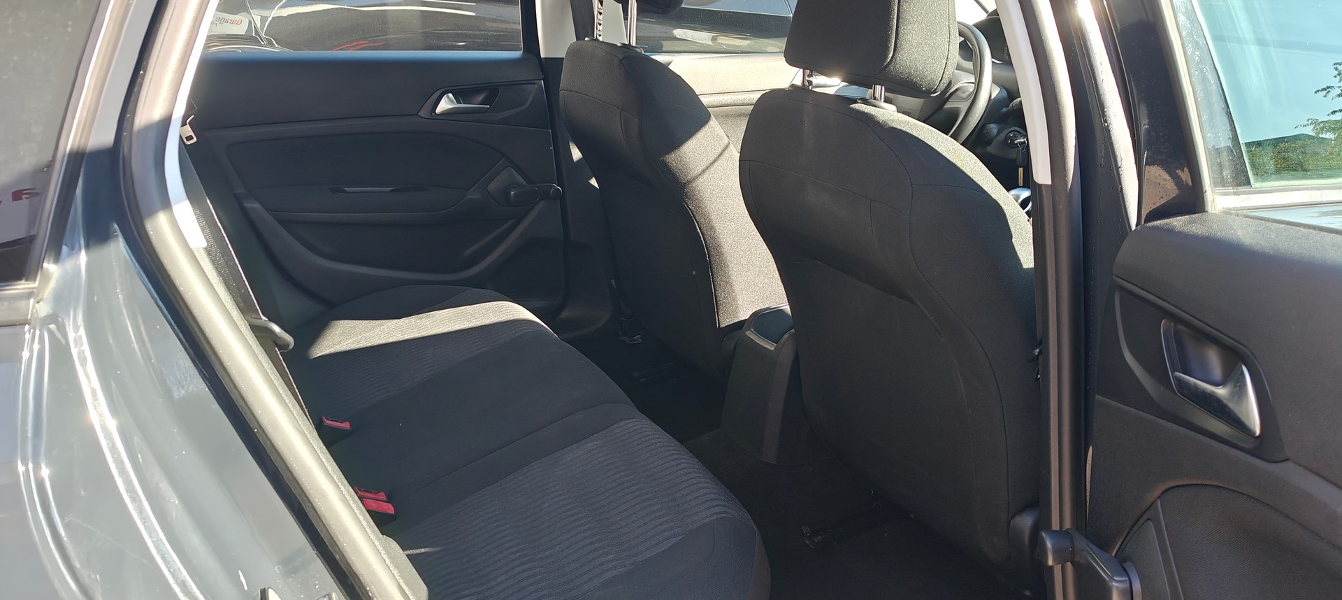 PEUGEOT 308 SW 1.6 BlueHDI Active-image-8
