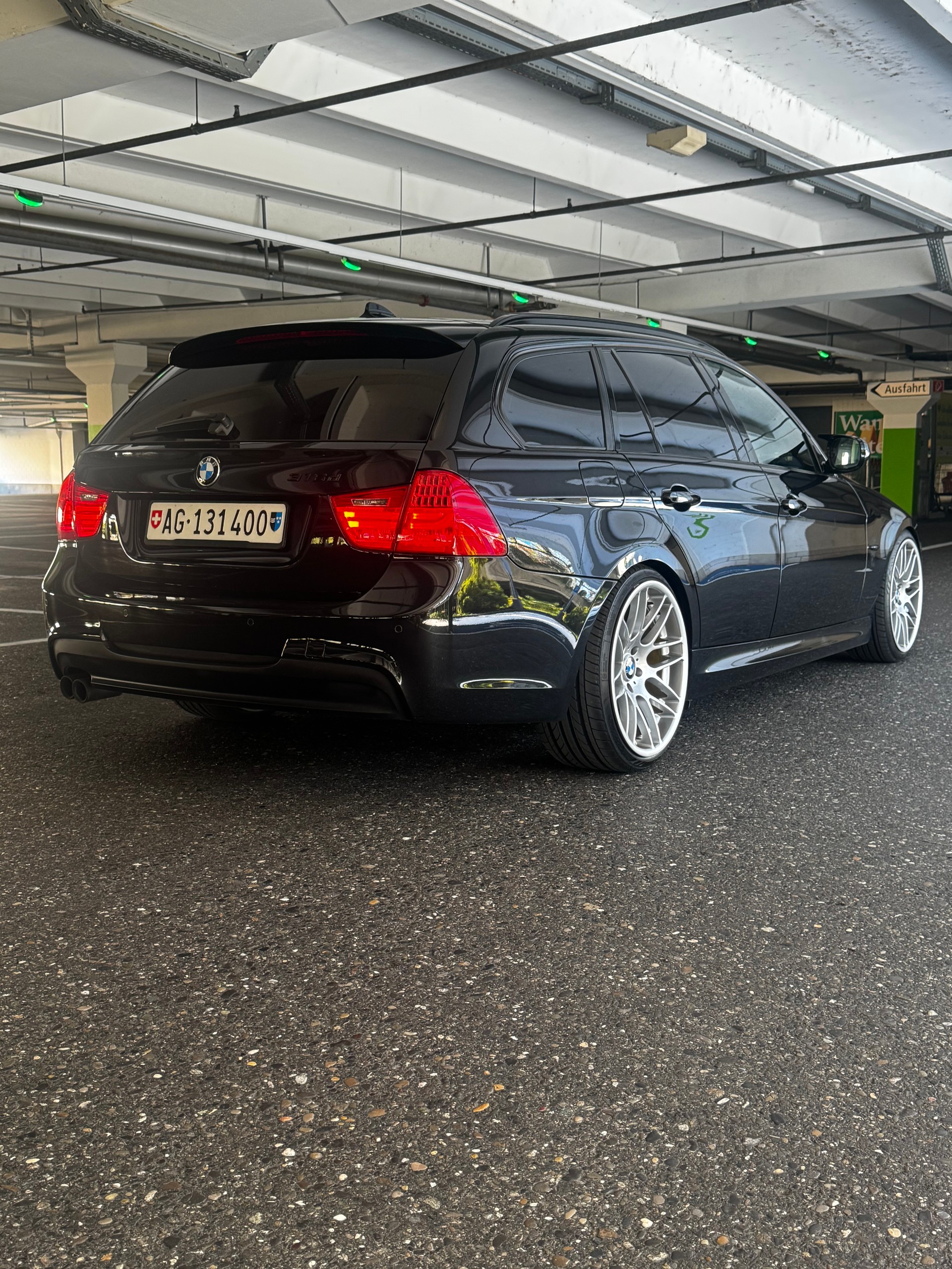 BMW 330d xDrive Touring Steptronic-image-7