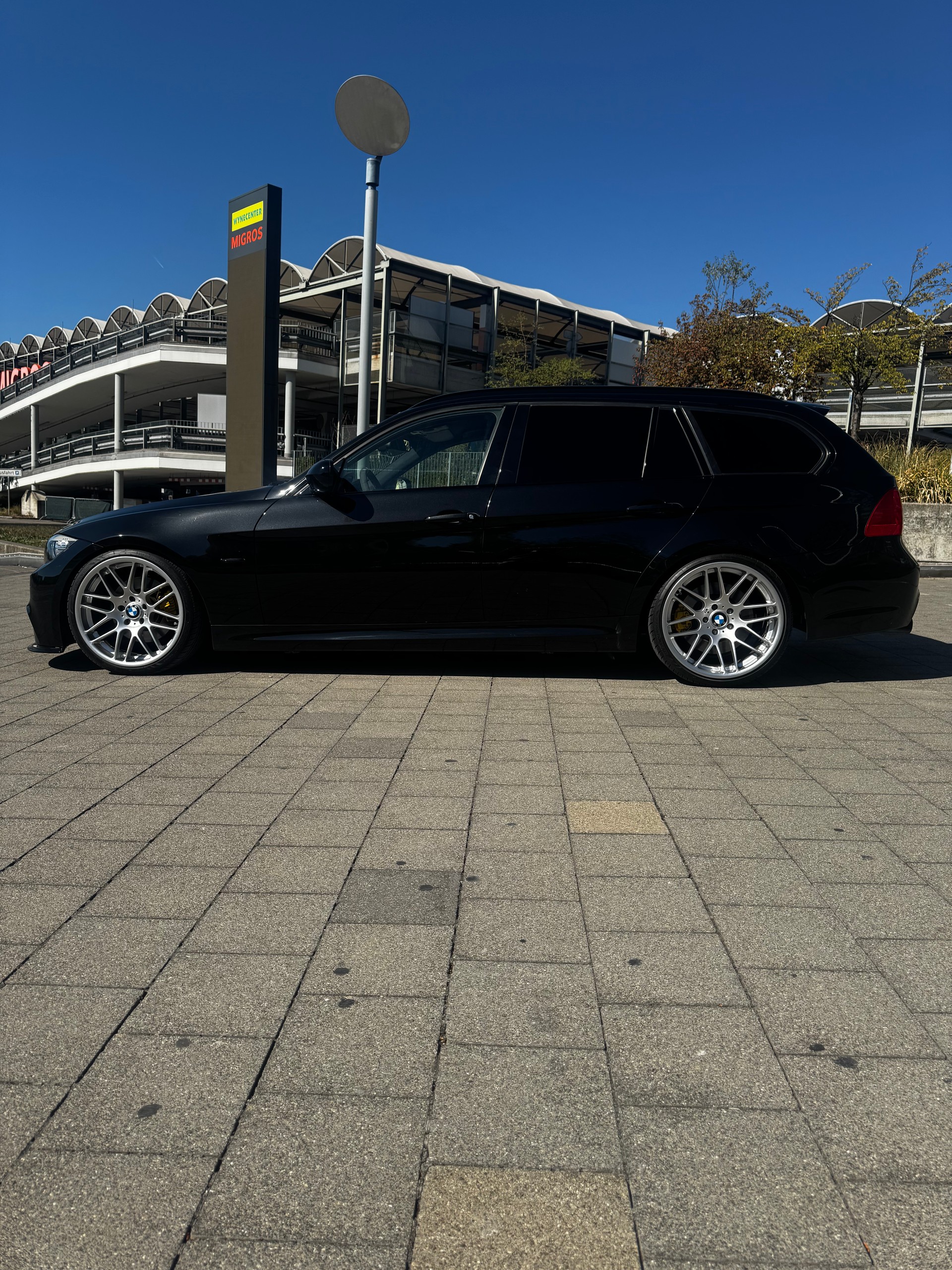 BMW 330d xDrive Touring Steptronic-image-5