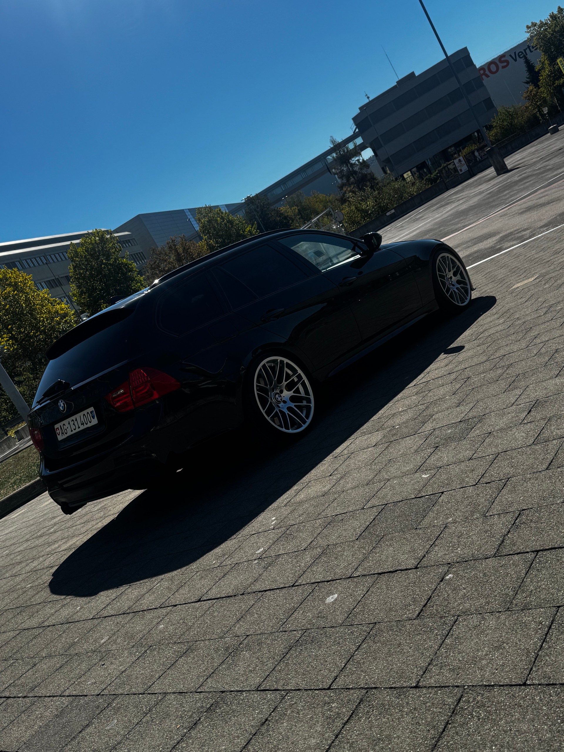 BMW 330d xDrive Touring Steptronic-image-3