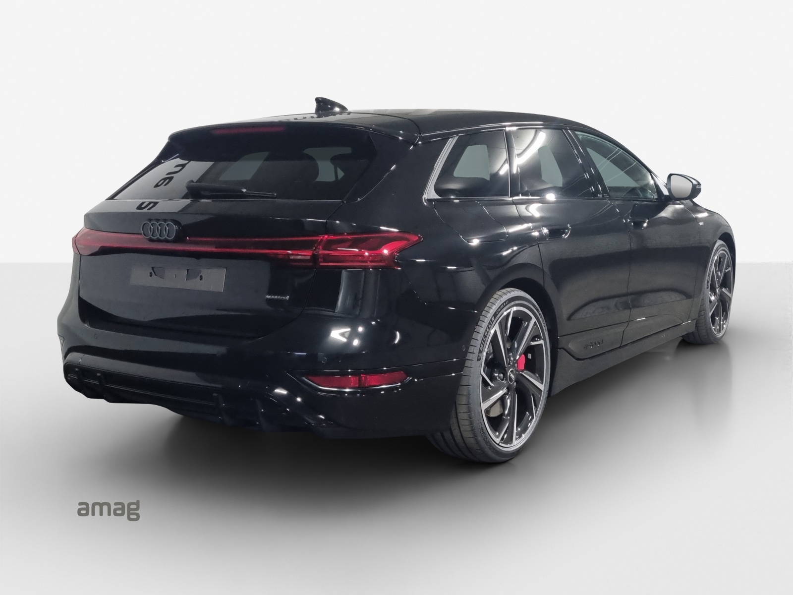 AUDI A6 Avant e-tron quattro-image-4