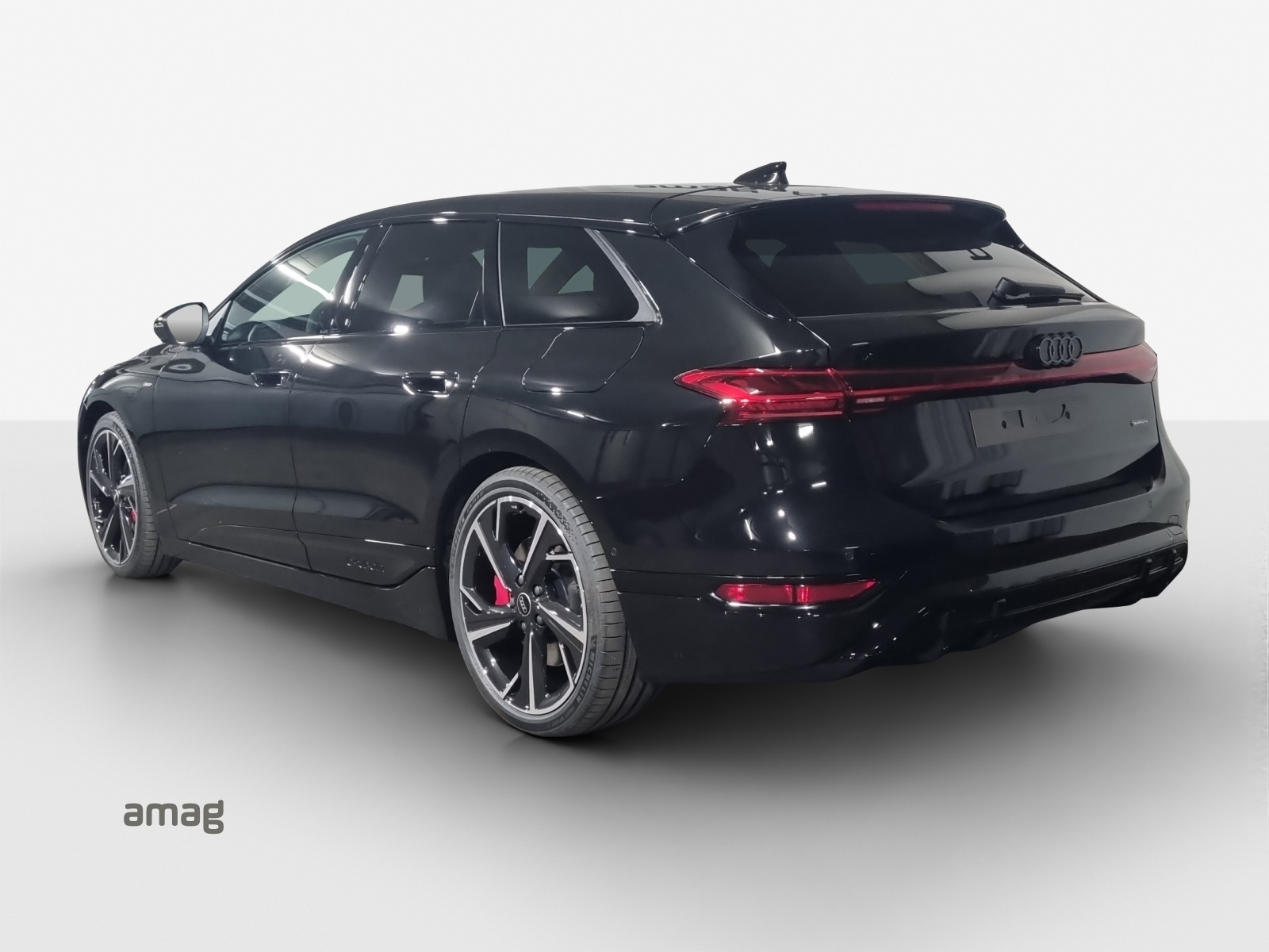AUDI A6 Avant e-tron quattro-image-2