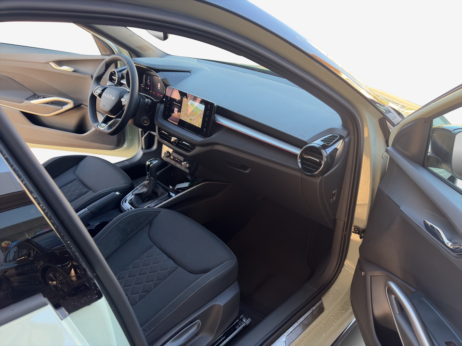SKODA Fabia 1.0 TSI Monte Carlo DSG-image-13