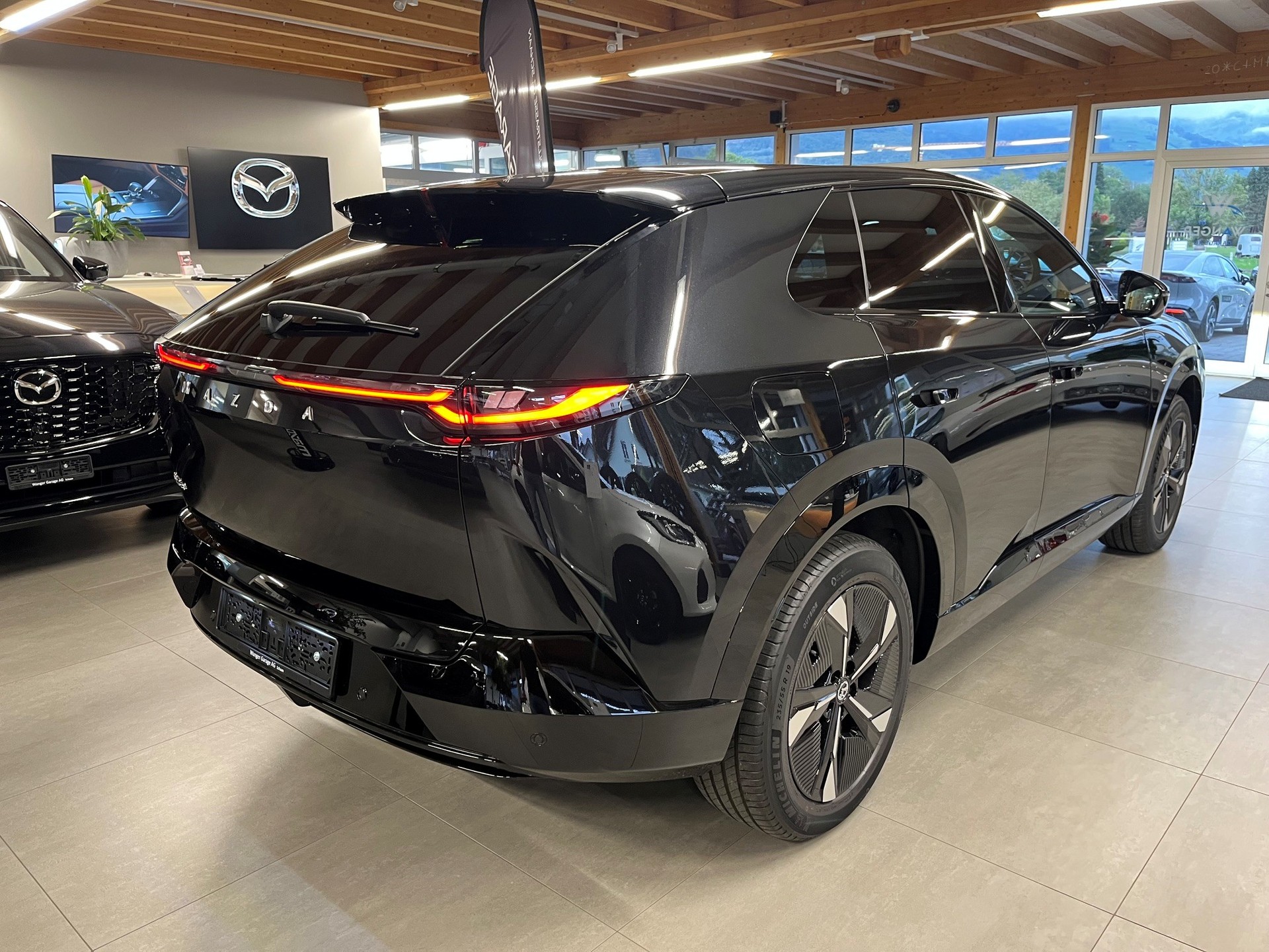 MAZDA CX-6e 68,8 kWh Takumi-image-3