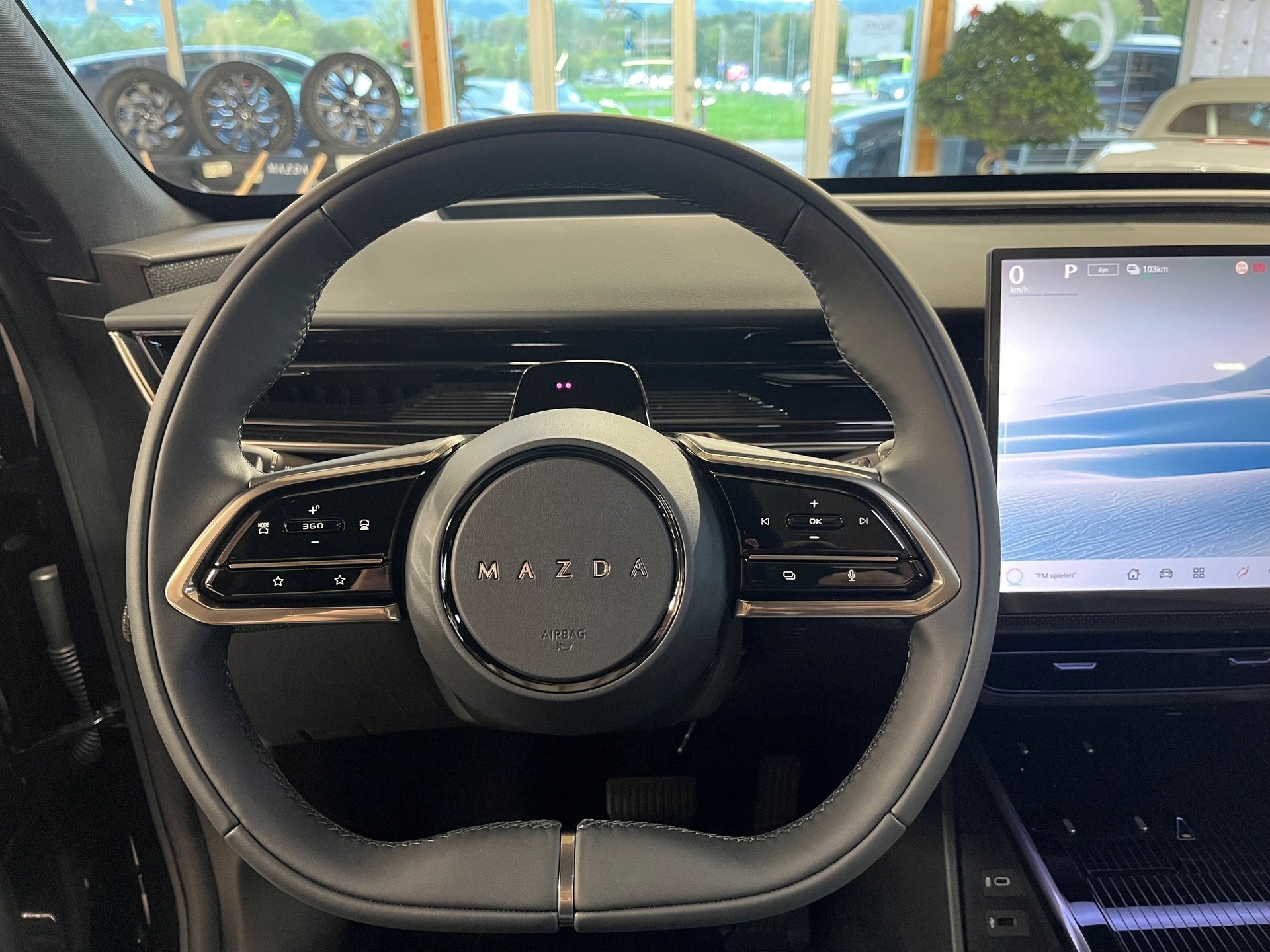 MAZDA CX-6e 68,8 kWh Takumi-image-9