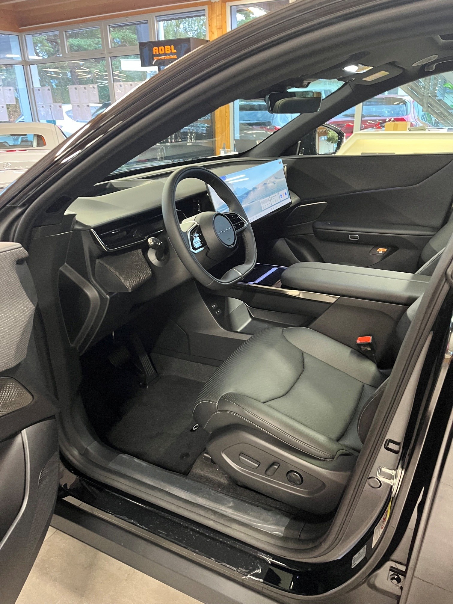 MAZDA CX-6e 68,8 kWh Takumi-image-5