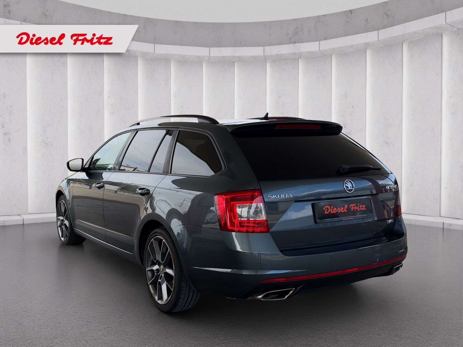 SKODA Octavia Combi 2.0 TDI RS DSG-image-2