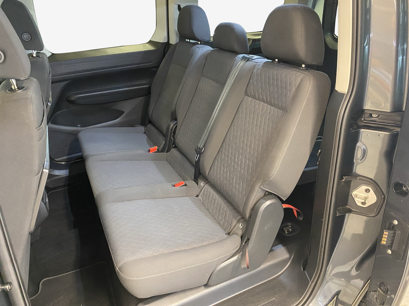 VW Caddy Maxi 1.5 TSI Plug in Hybrid Life DSG-image-11