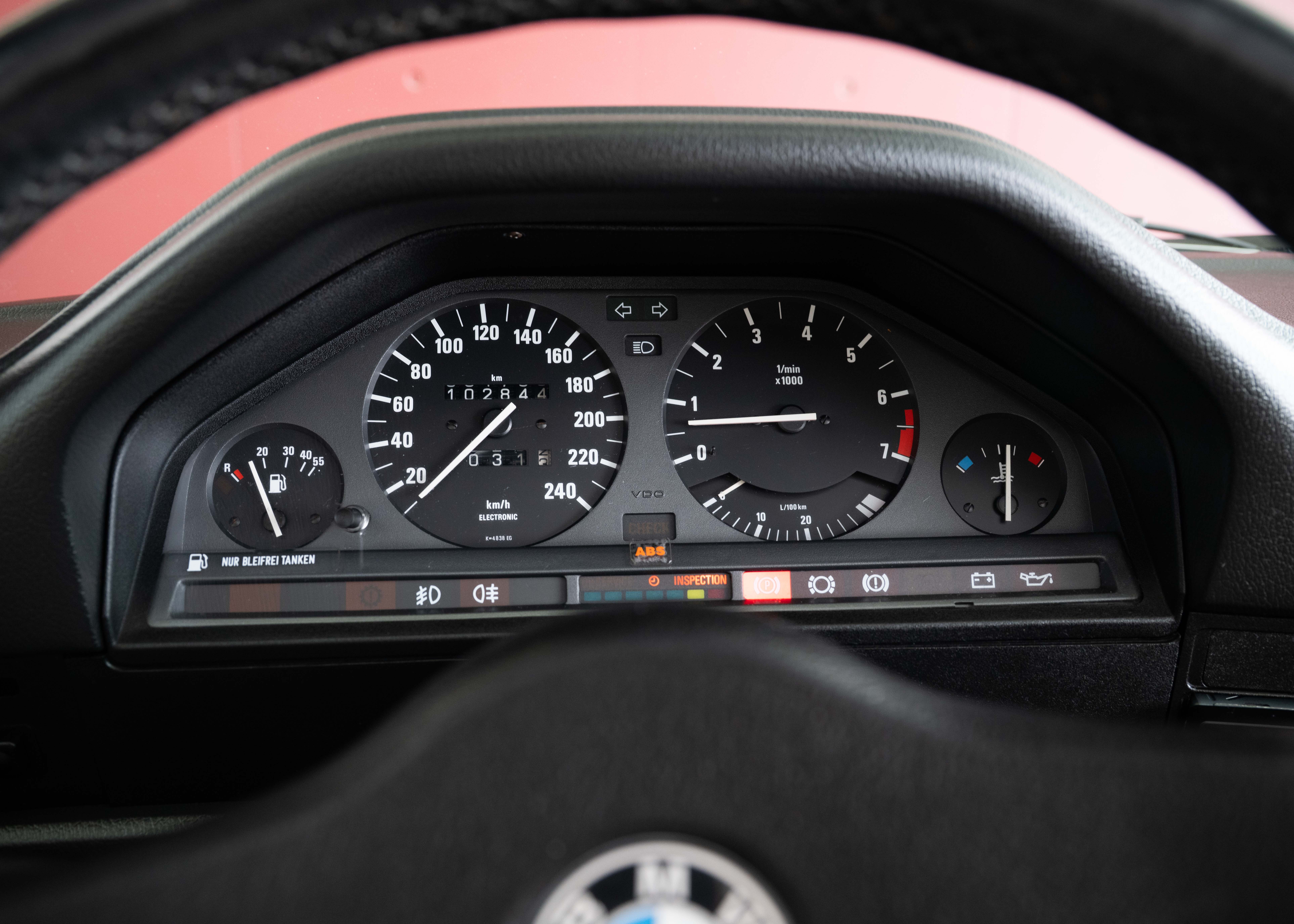 Image BMW 325 325i E30 Cabrio (1st hand Swiss car, fully documented, never restored, 1st paint)