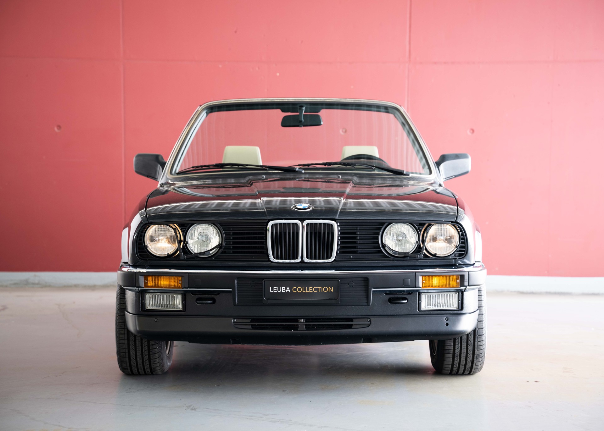BMW 325i E30 Cabrio (1st hand Swiss car, fully documented, never restored, 1st paint)-image-2