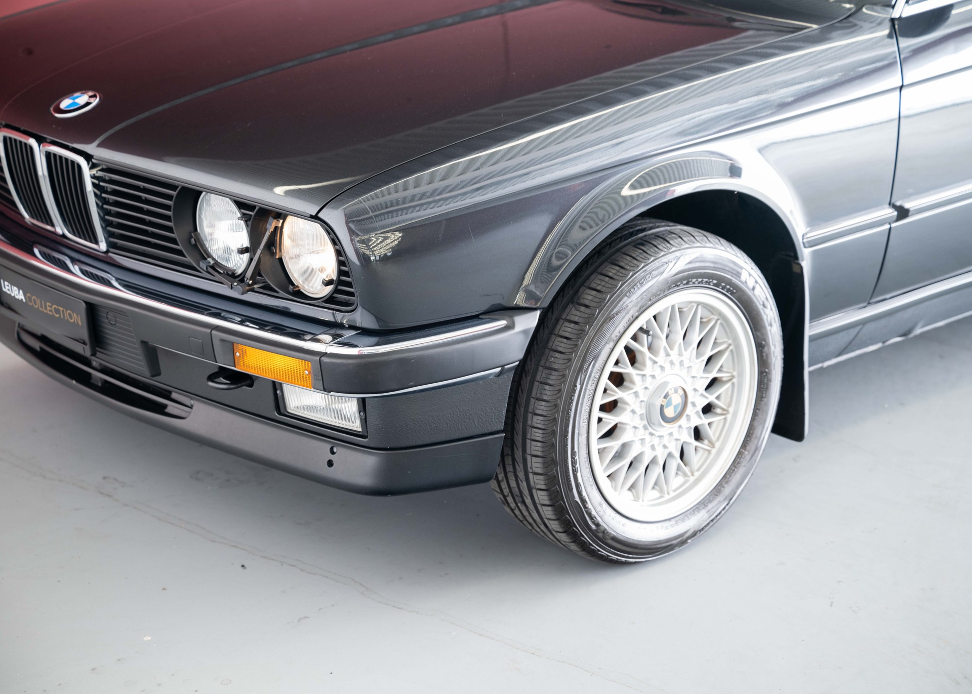 BMW 325i E30 Cabrio (1st hand Swiss car, fully documented, never restored, 1st paint)-image-14