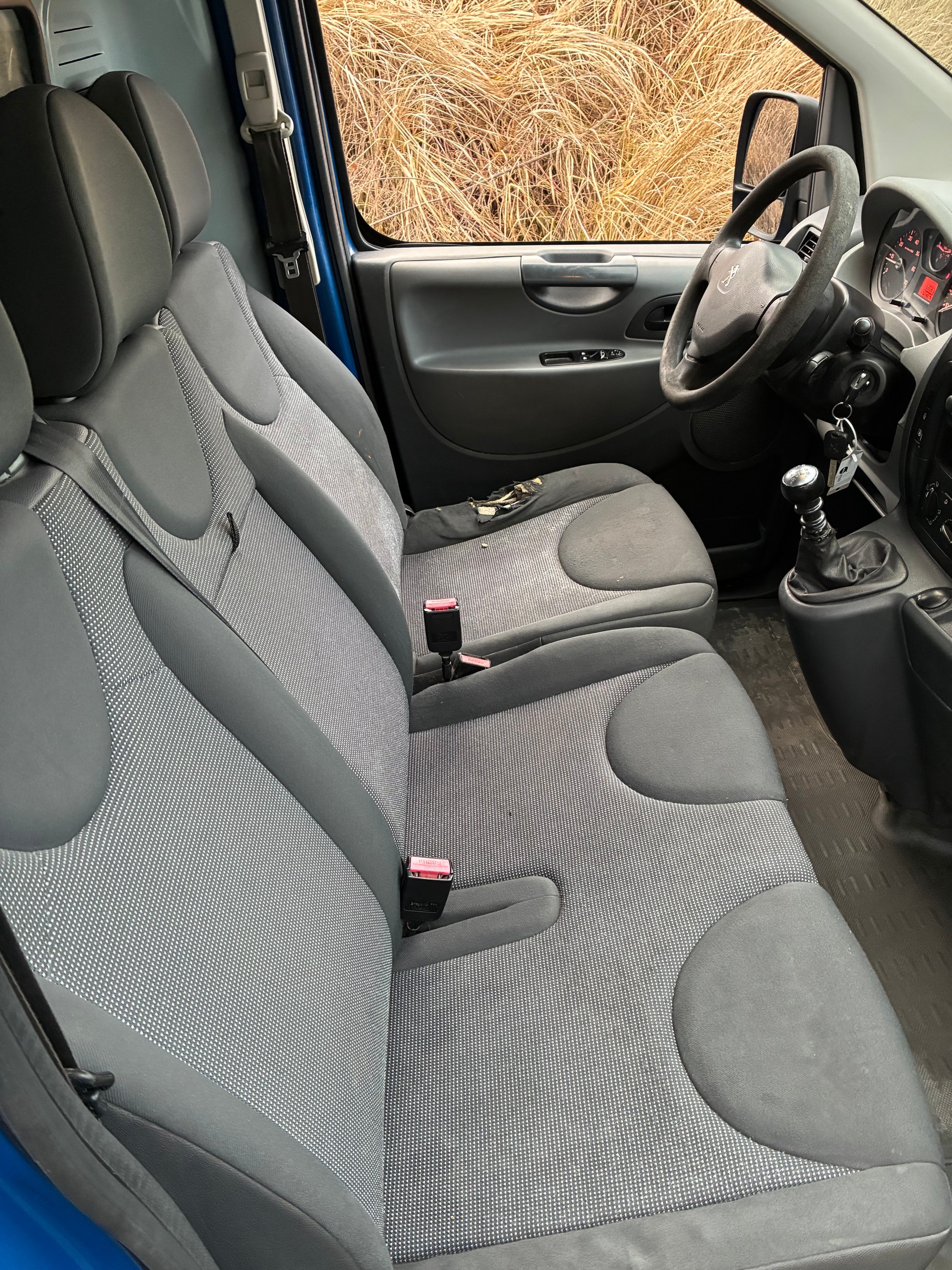 PEUGEOT Expert 2.0 HDi 229 L2H1-image-9