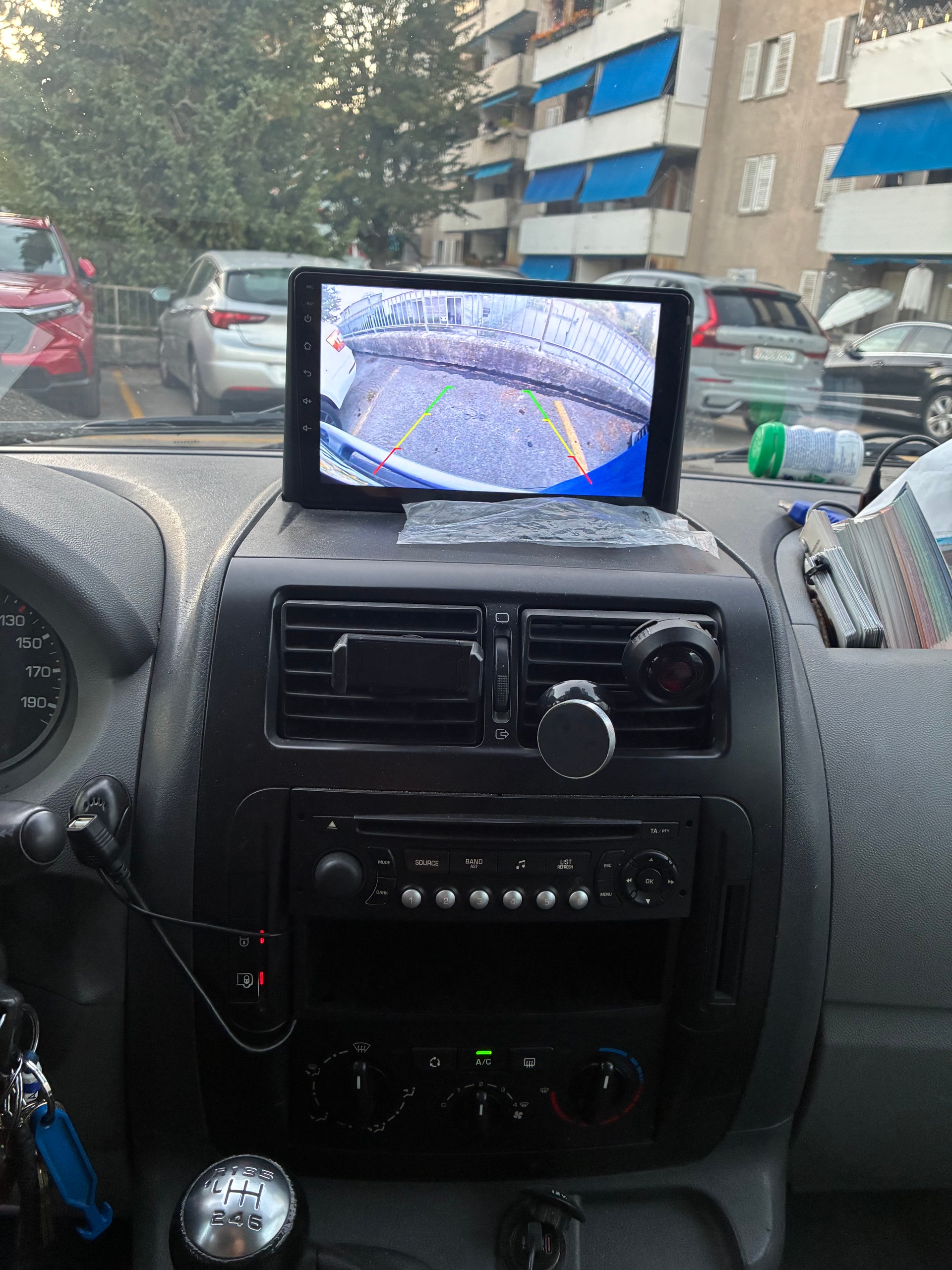 PEUGEOT Expert 2.0 HDi 229 L2H1-image-7