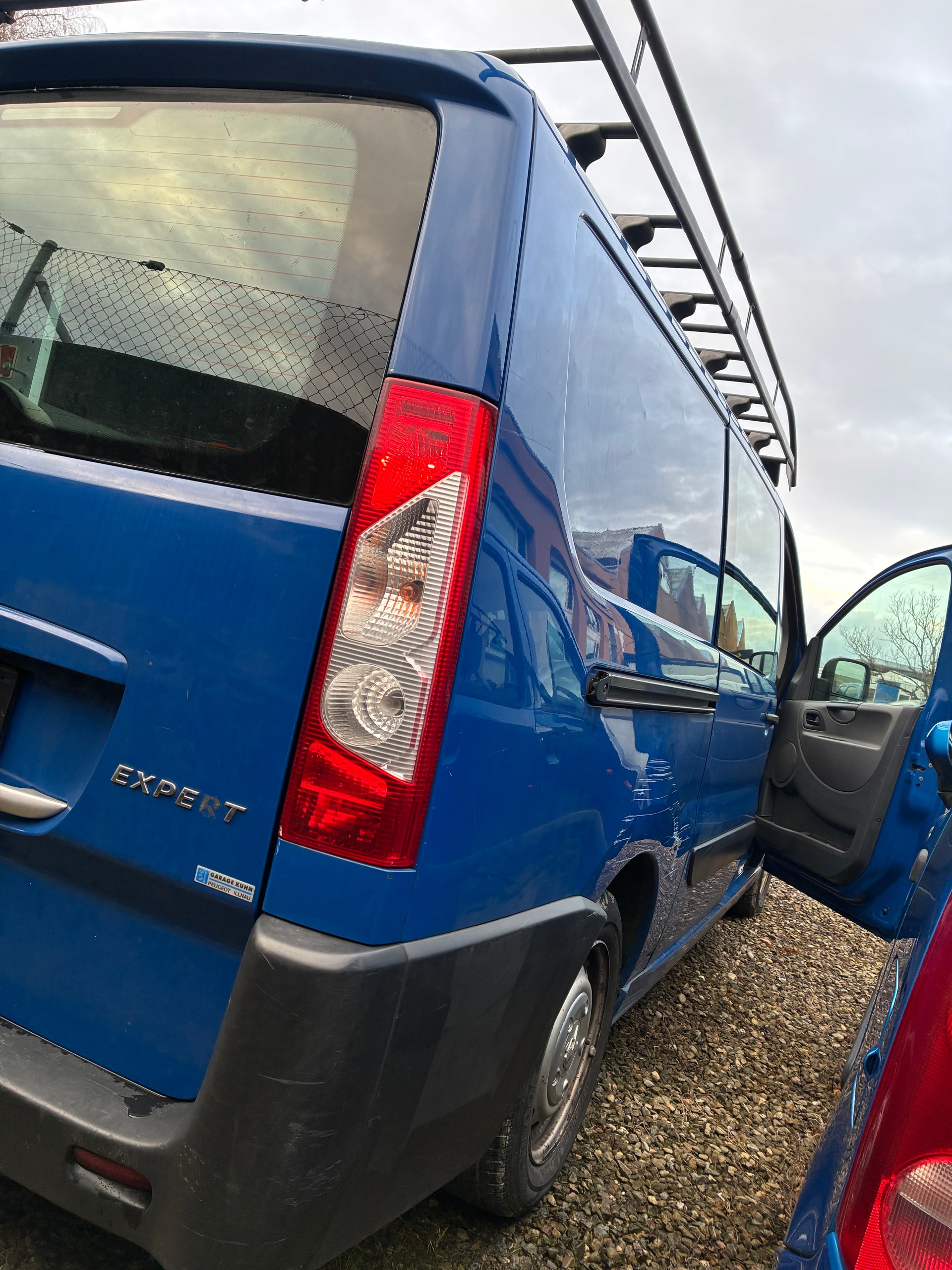 PEUGEOT Expert 2.0 HDi 229 L2H1-image-11