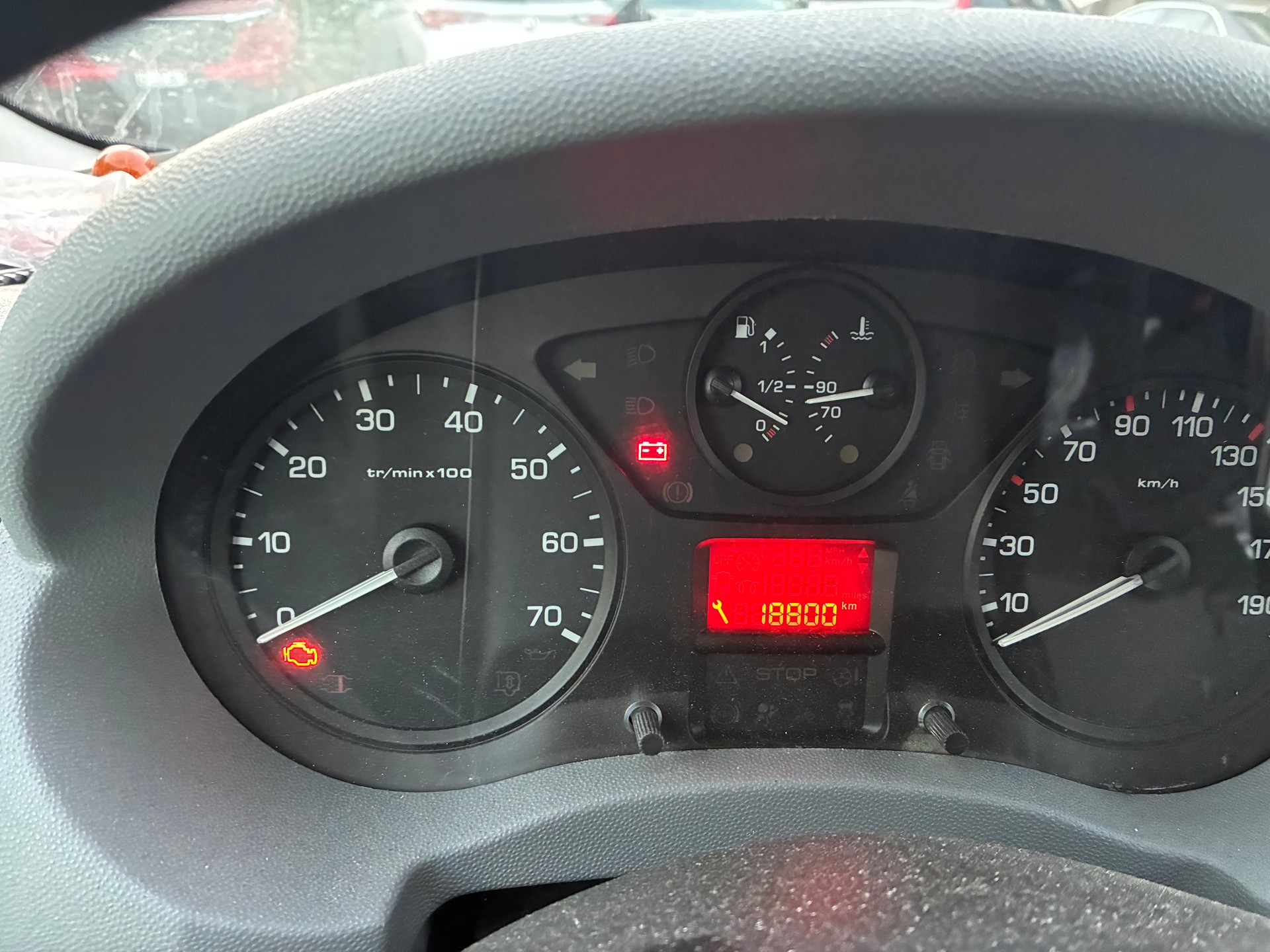 PEUGEOT Expert 2.0 HDi 229 L2H1-image-5