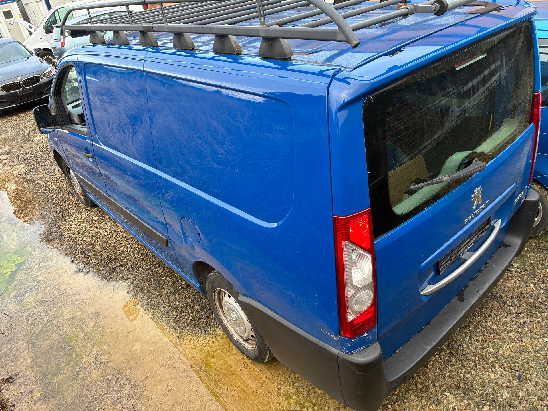 PEUGEOT Expert 2.0 HDi 229 L2H1-image-10