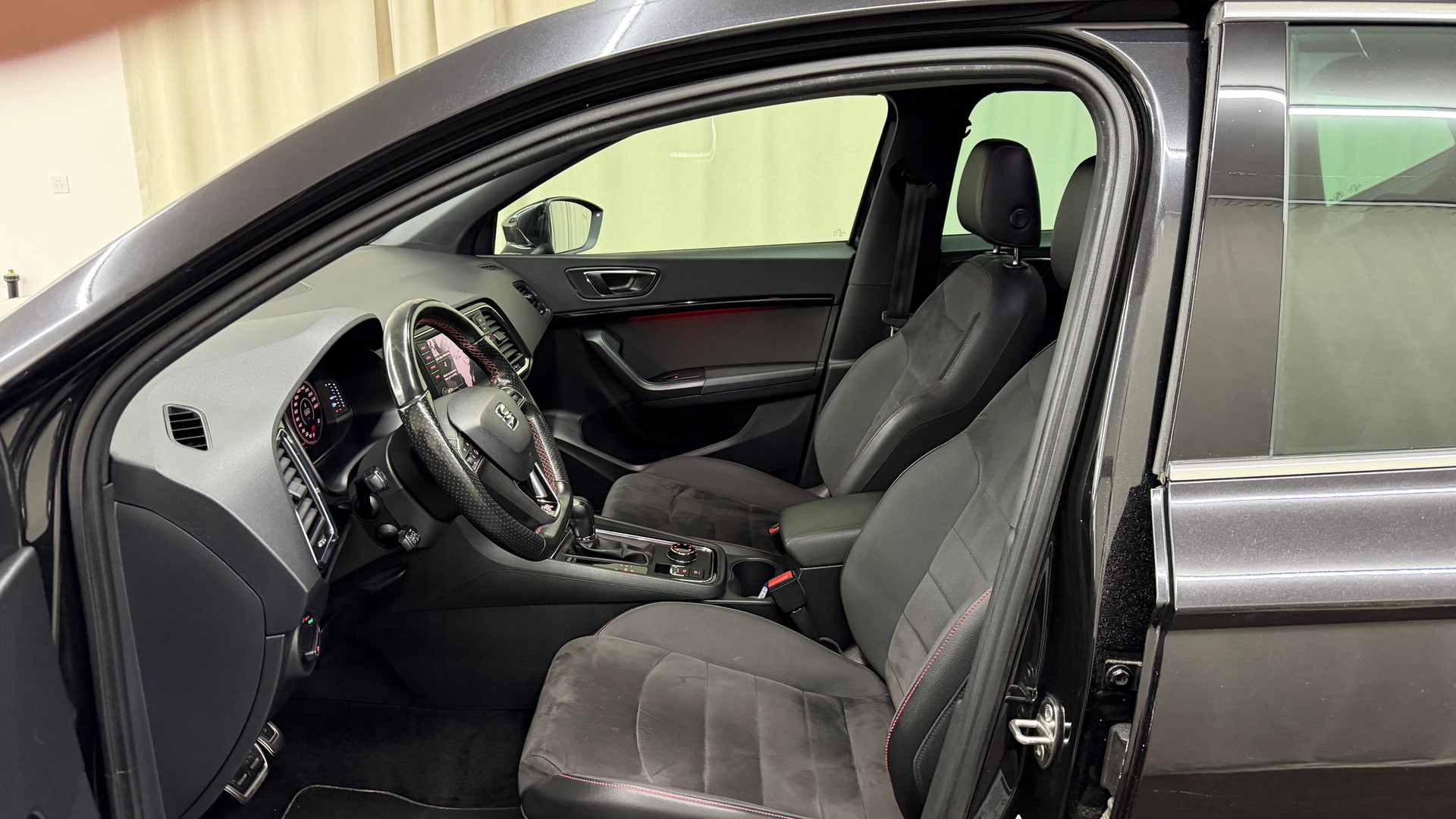 SEAT Ateca 2.0 TSI FR 4Drive DSG-image-6