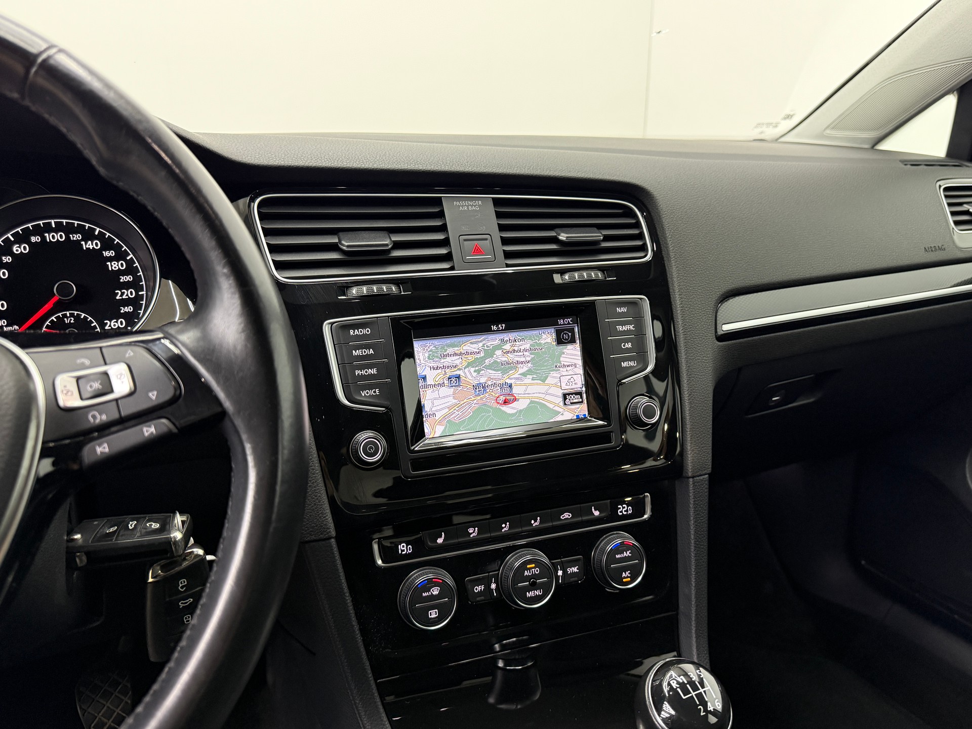 VW Golf 2.0 TDI Highline 4Motion-image-29