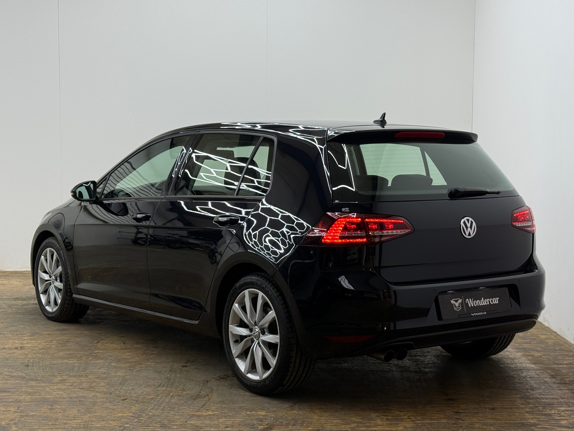 VW Golf 2.0 TDI Highline 4Motion-image-9