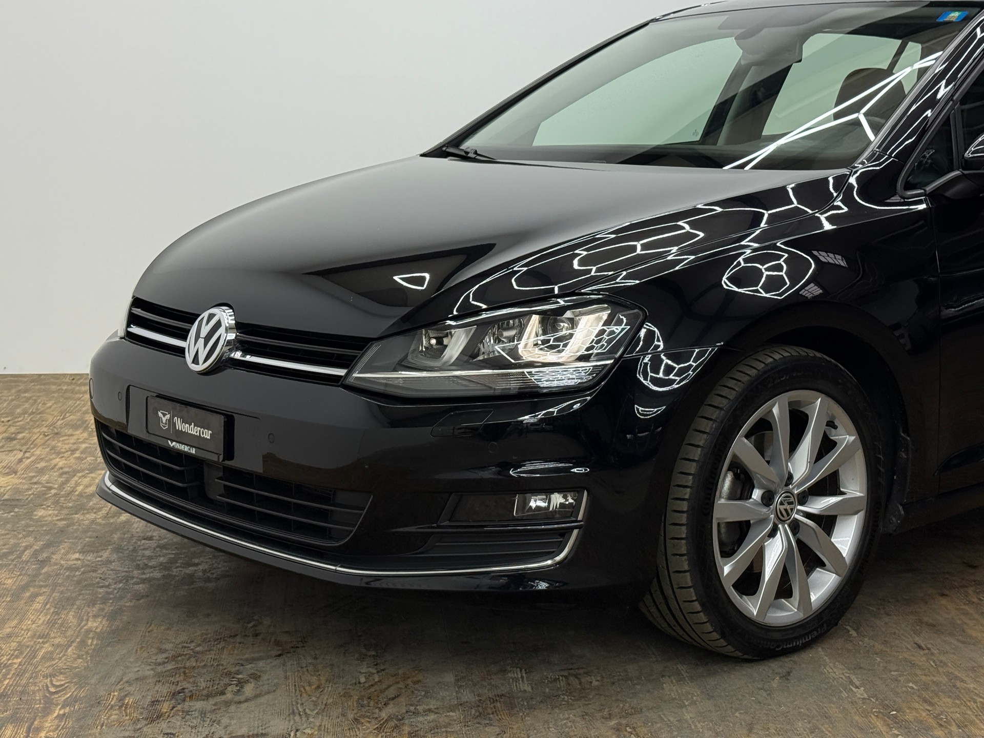 VW Golf 2.0 TDI Highline 4Motion-image-4