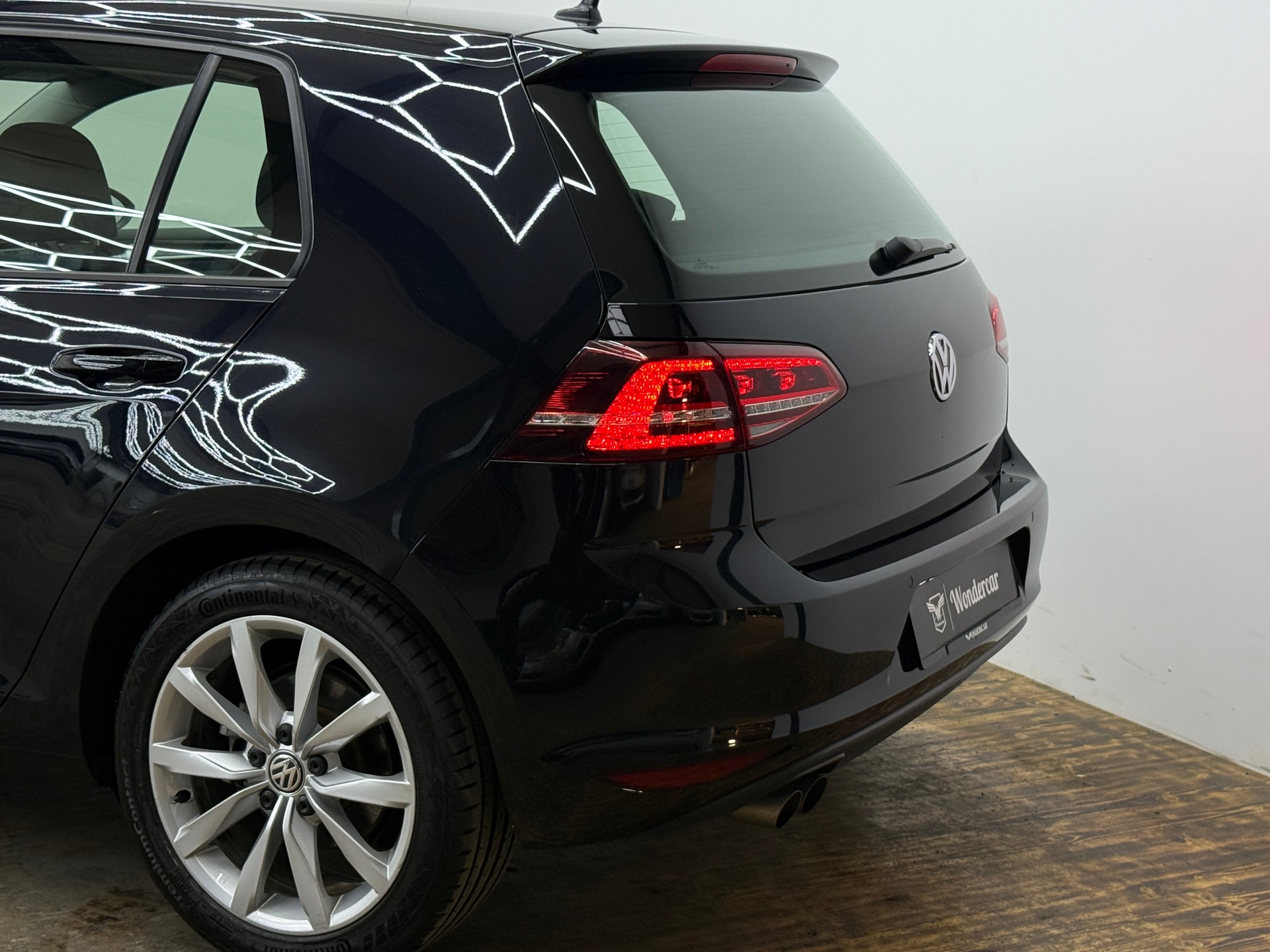 VW Golf 2.0 TDI Highline 4Motion-image-10