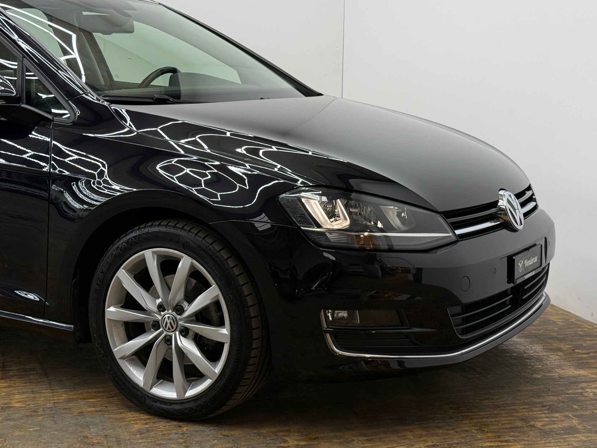 VW Golf 2.0 TDI Highline 4Motion-image-1
